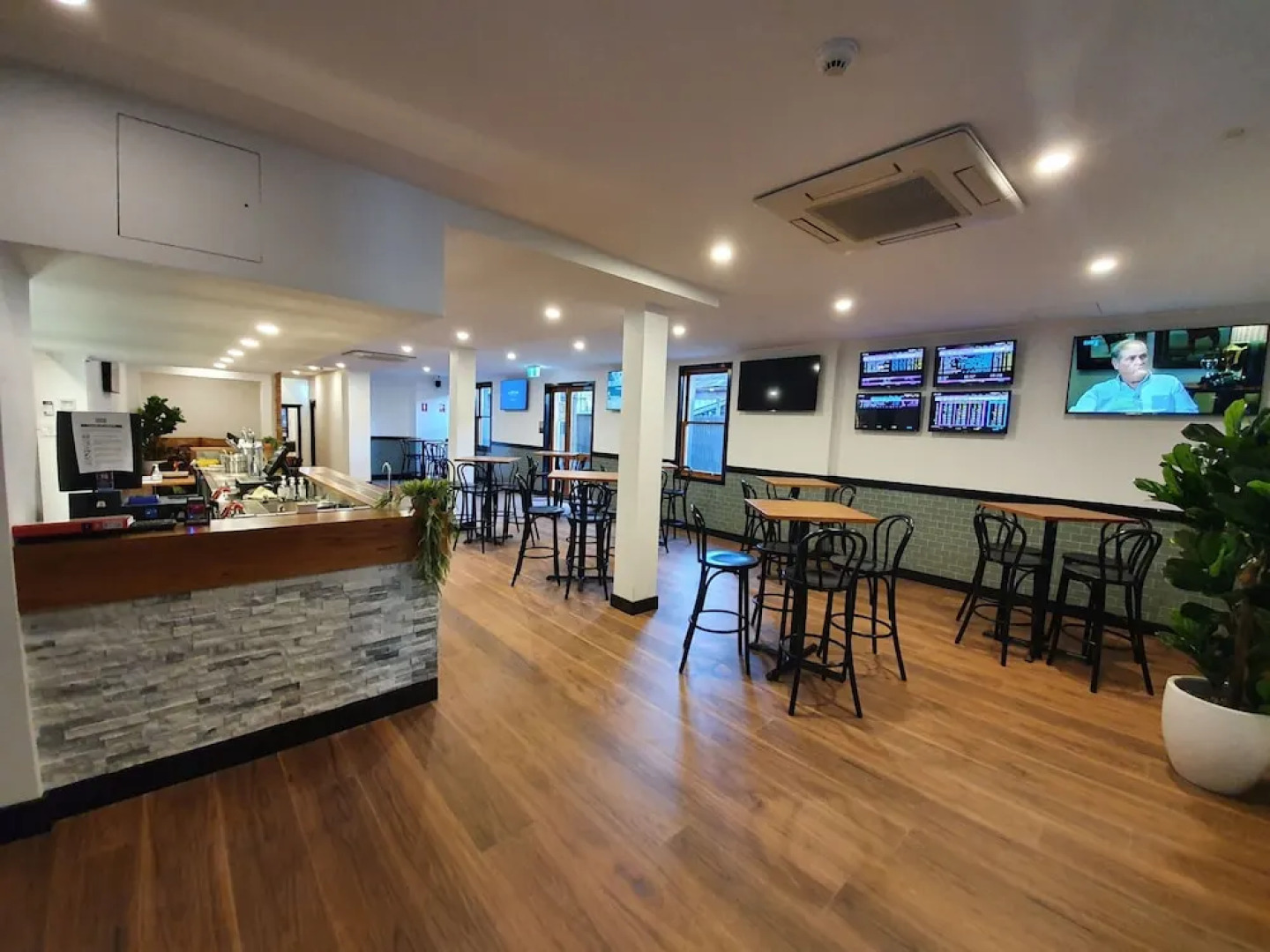 Empire Hotel Goulburn