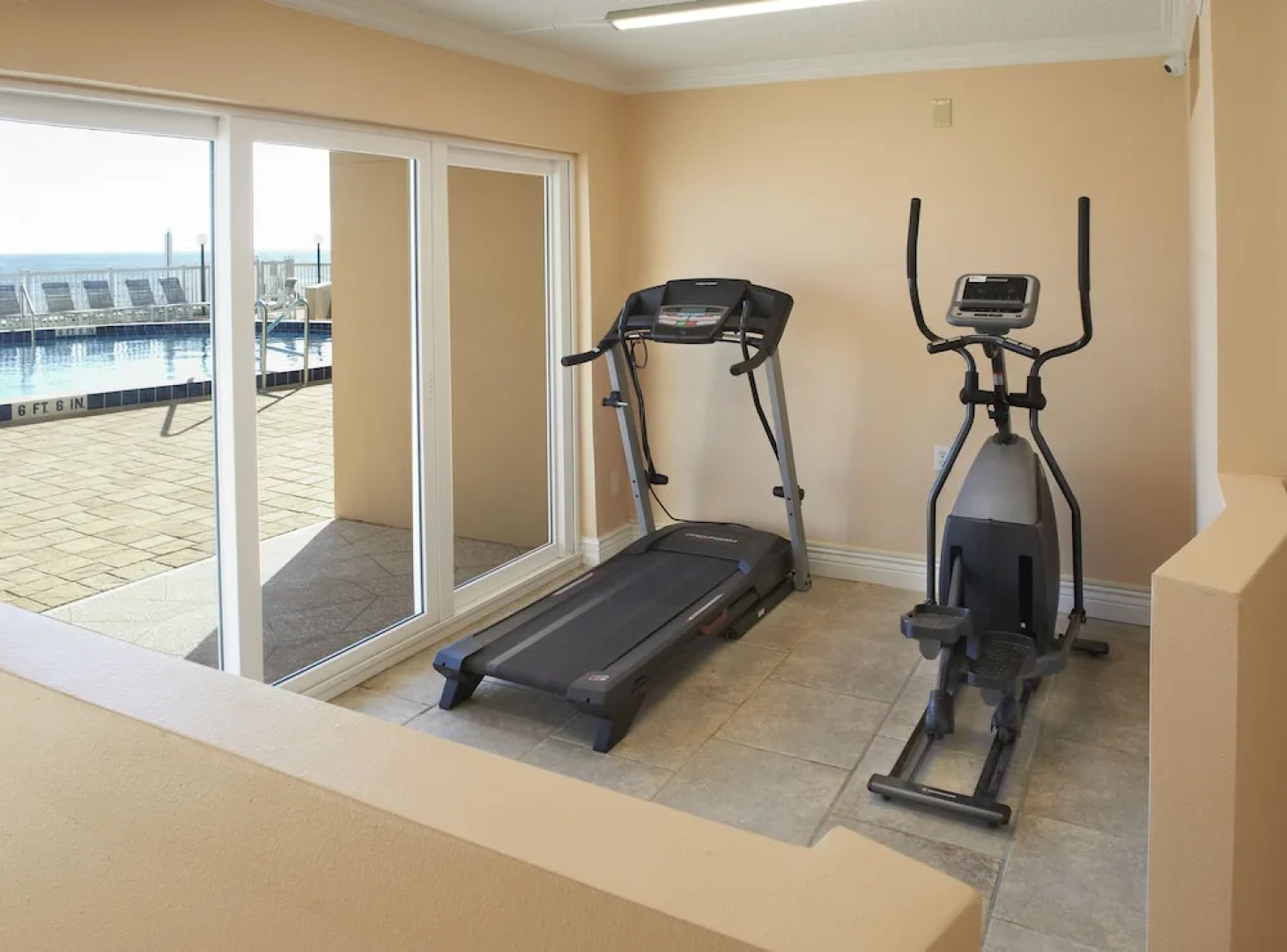 Paradise Beach Club by Happy Palm Stays