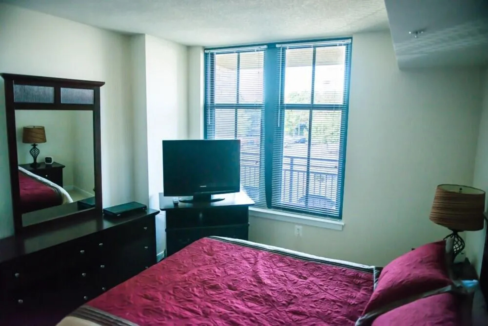 Crystal Quarters Furnished Apartments At The Gramercy