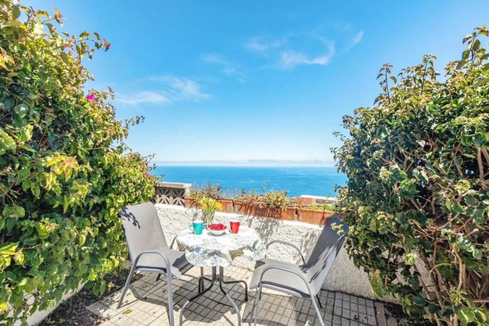 Stunning 1-Bed Apartment with seaview in Arico