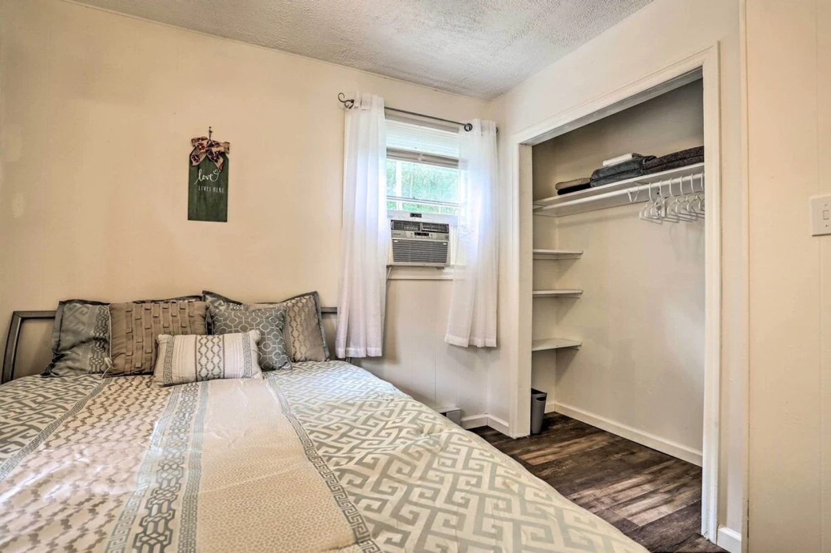 Serene Long Pond Home w/ Game Room & Beach Access!