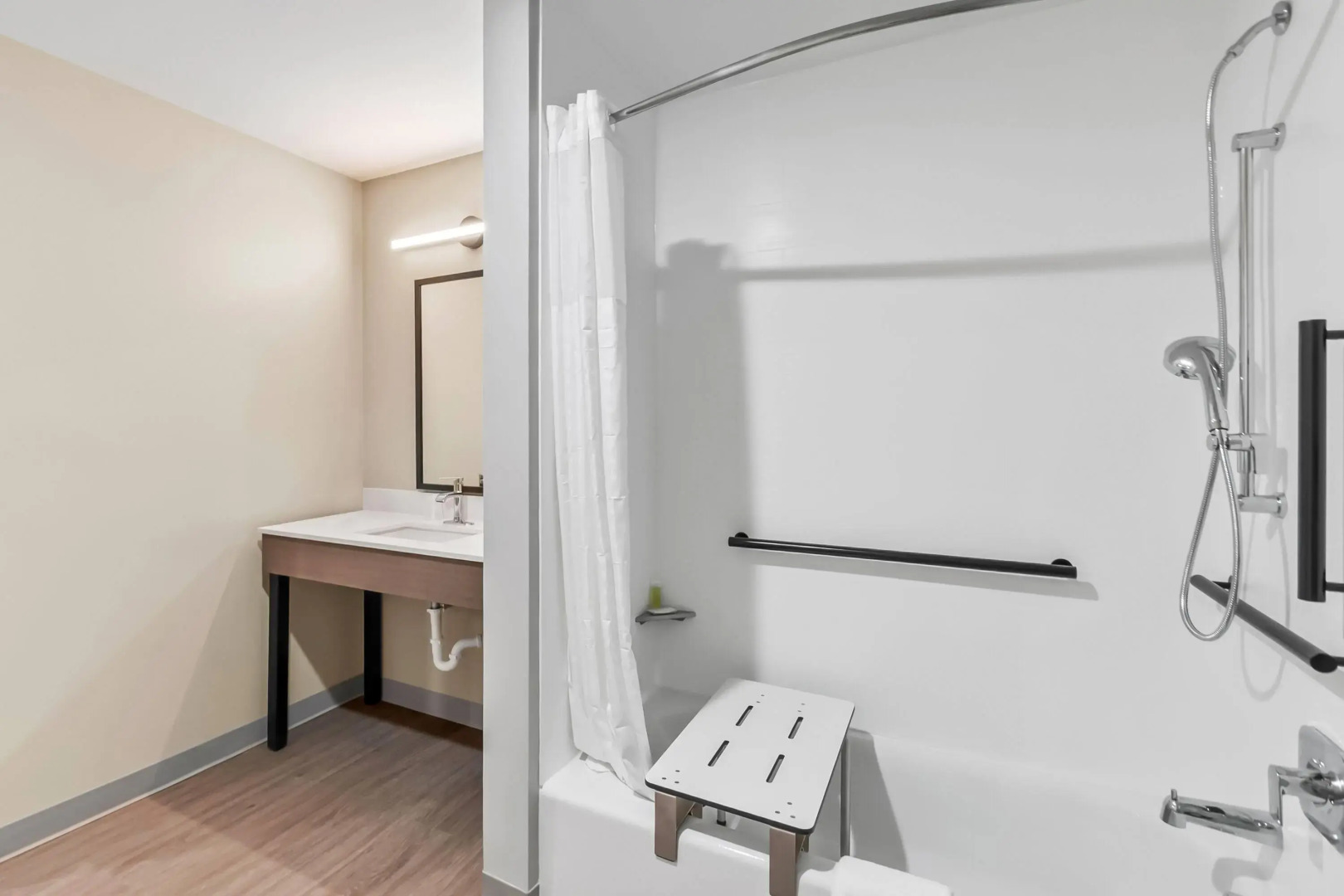 ECHO Suites Extended Stay by Wyndham Sterling