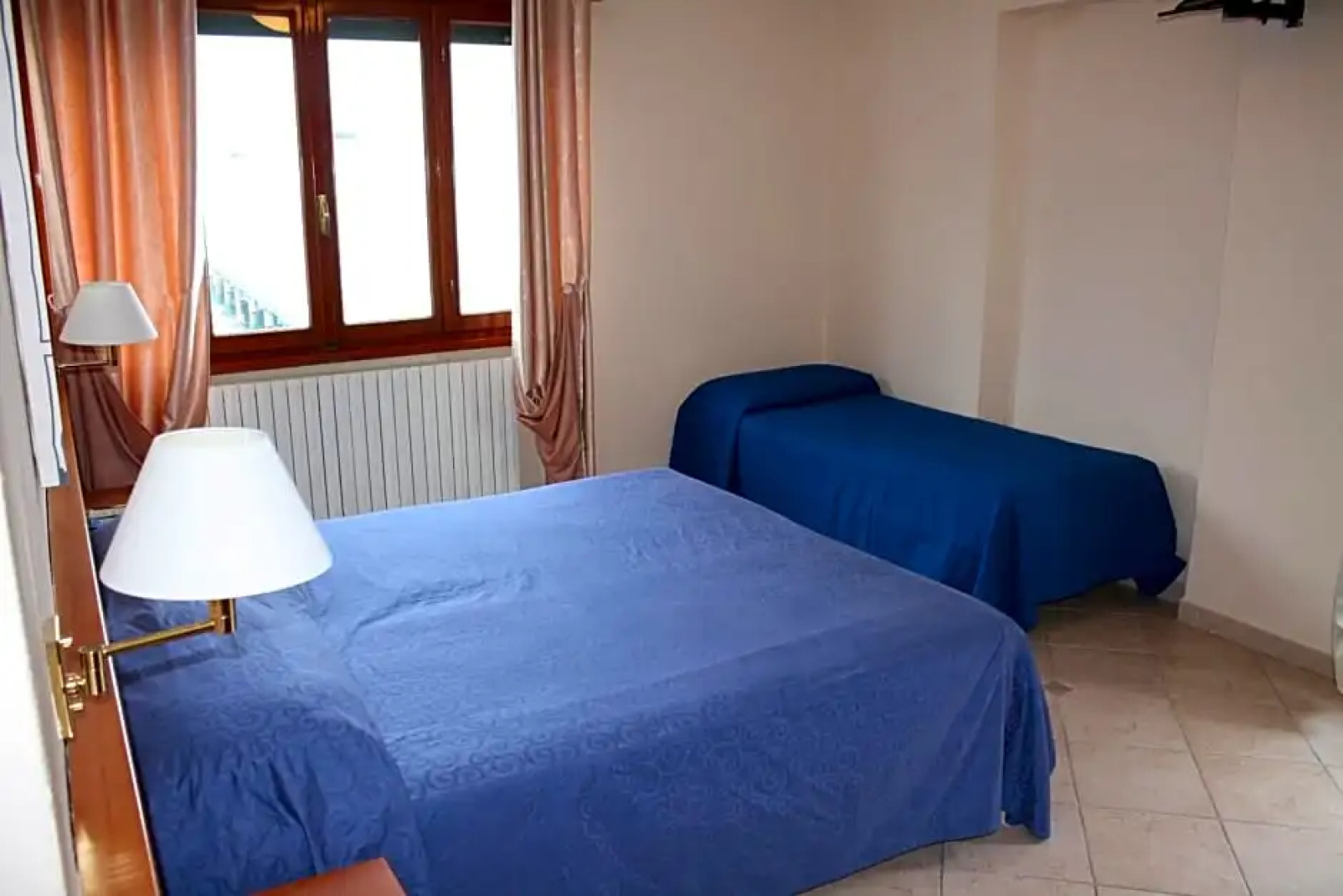 Albergo Ristorante Punta DellEst