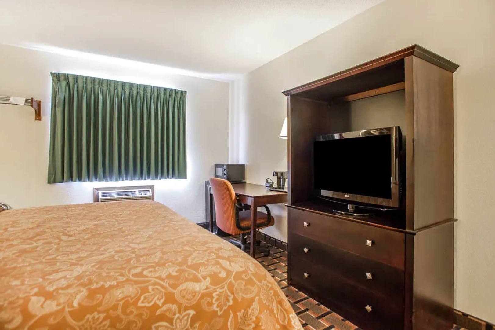 Econo Lodge Inn & Suites Bettendorf