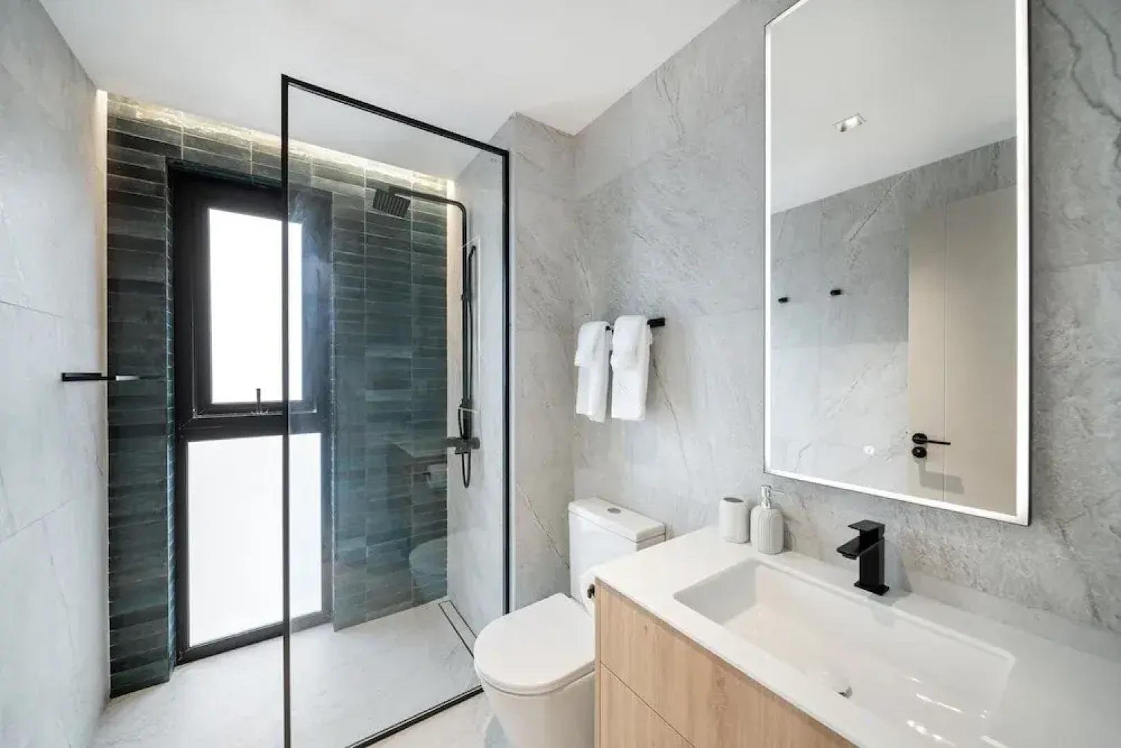 Allure 505 3 Bedroom Apts