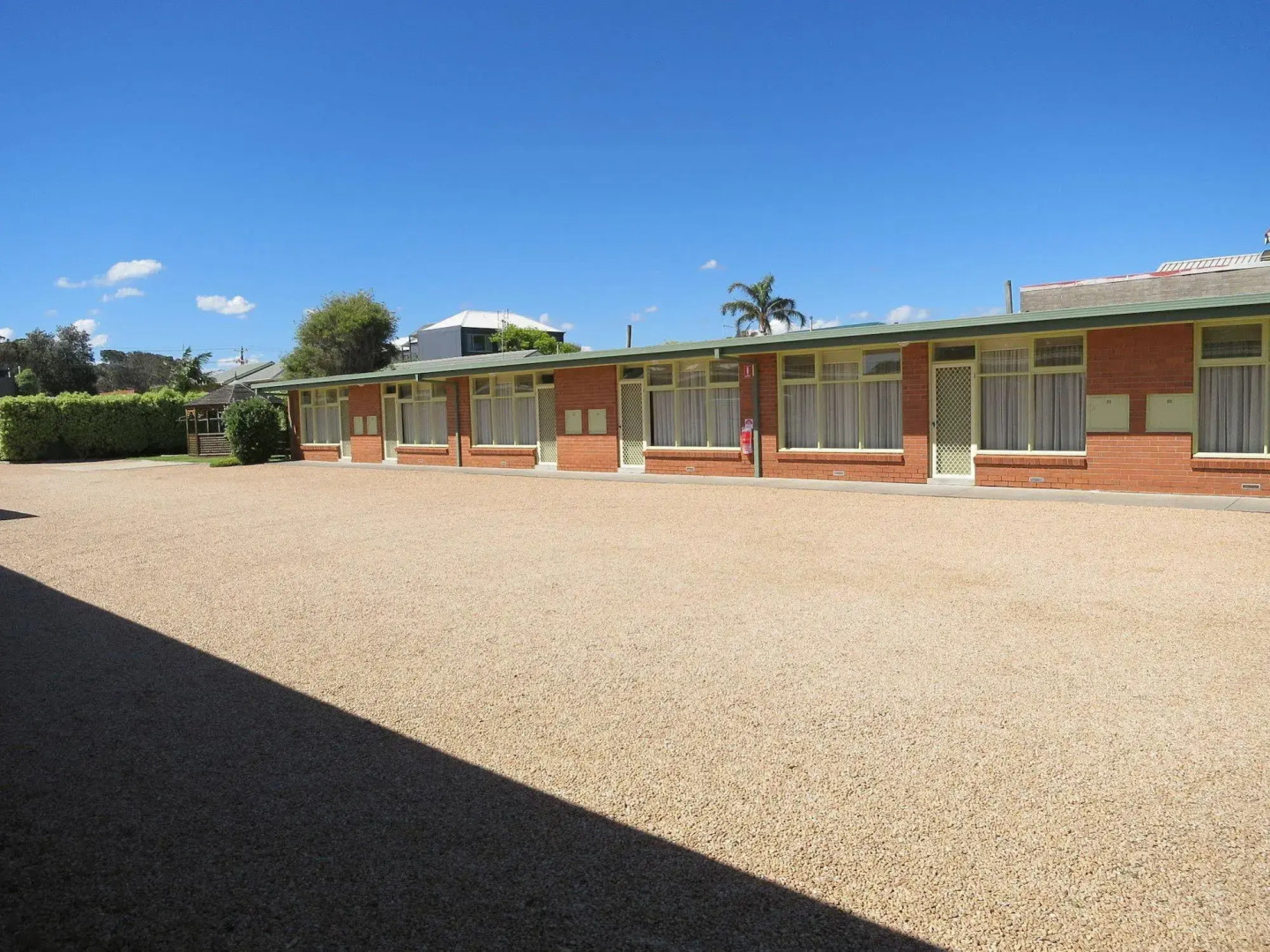 Shifting Sands Motel