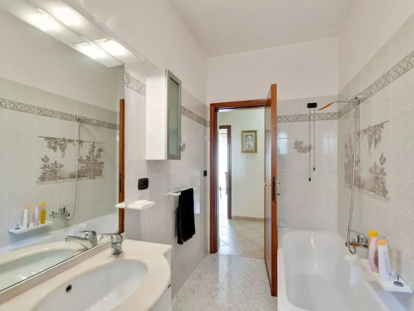 Belvilla by Oyo Sirente House