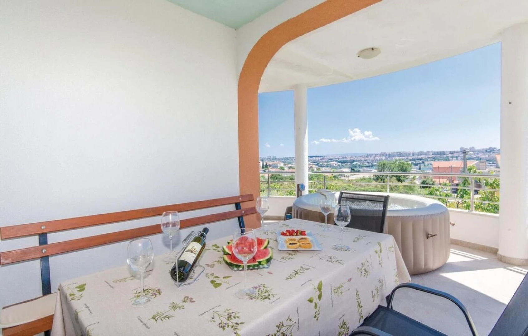 Awesome Home in Solin with WiFi, 8 Bedrooms & Hot Tub