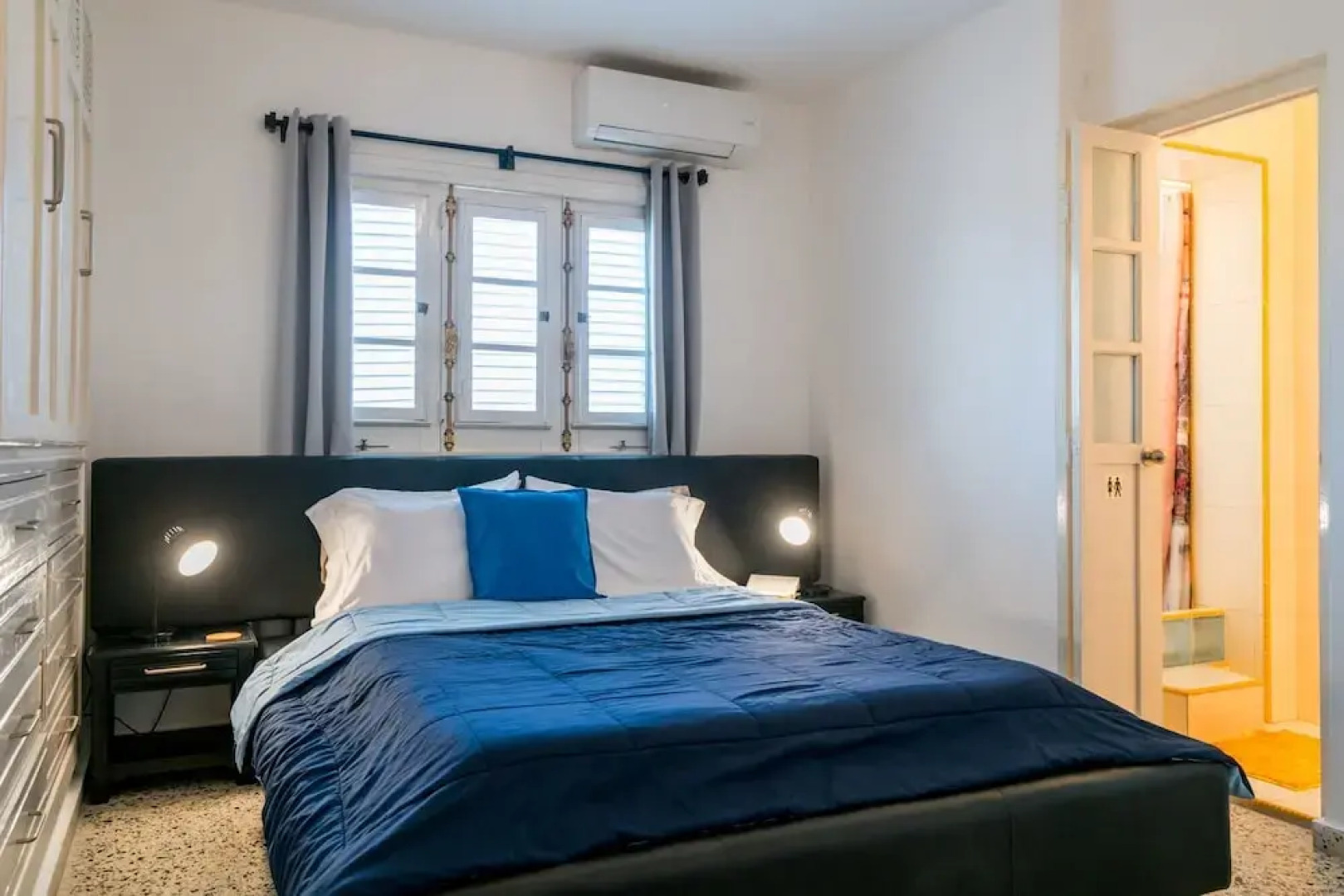 Ocean Breeze & Suites