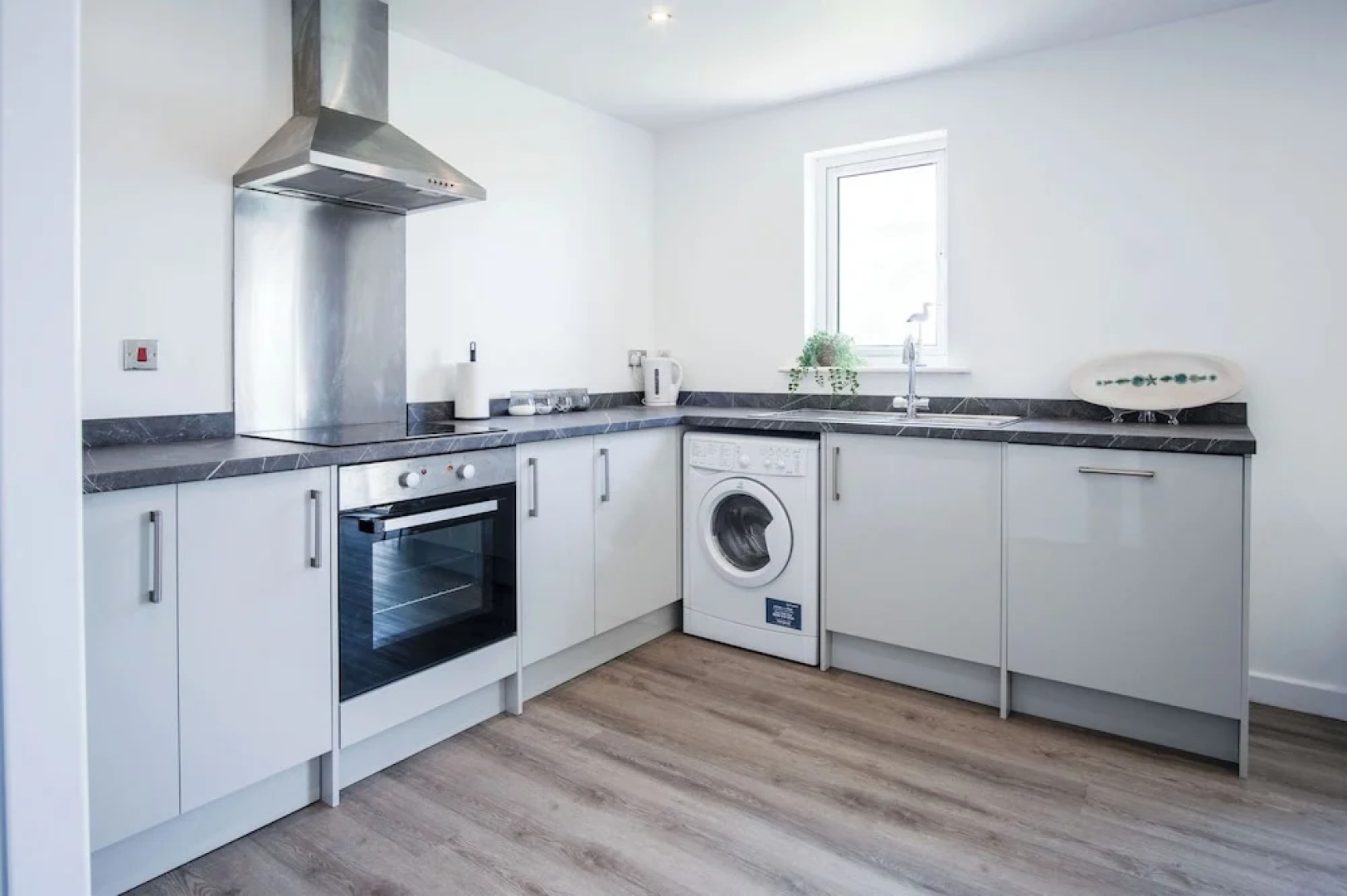 Beach View - 2 Bed Apartment - Llanelli