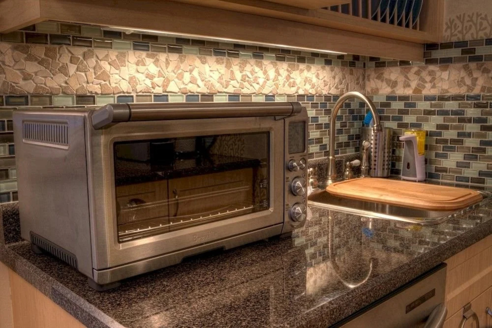 Seasons Above the Bay Guest Suites and B&B