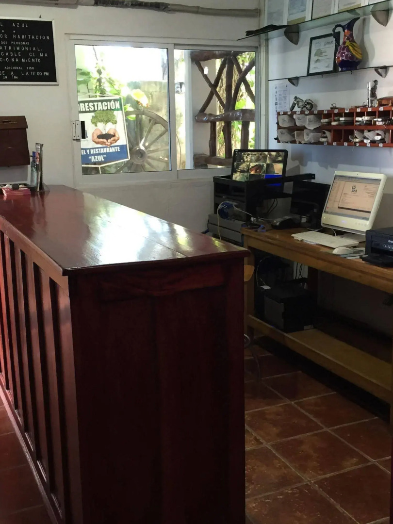 Azul Hotel & Restaurante