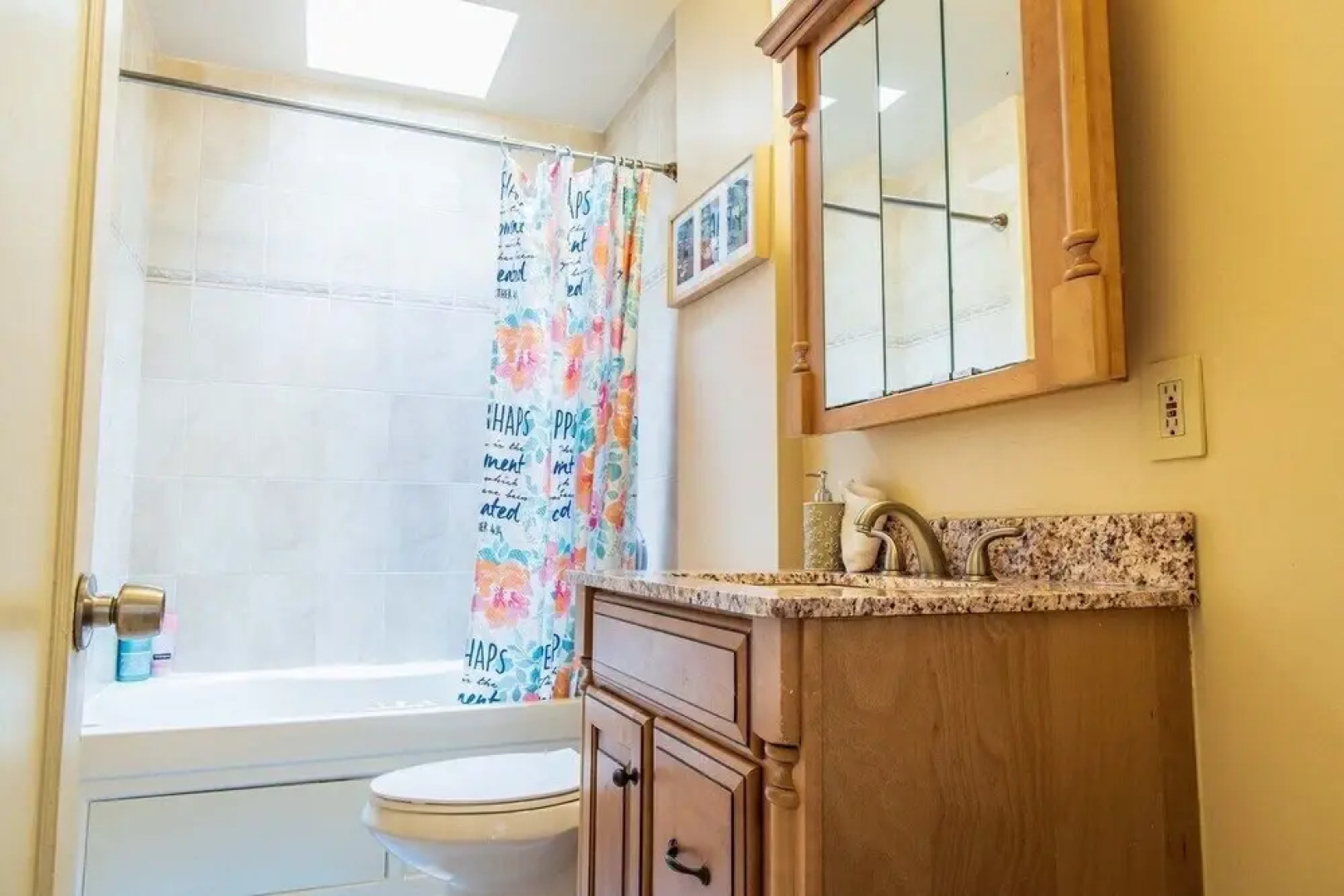 Large 2 Bed w/ Room For 8