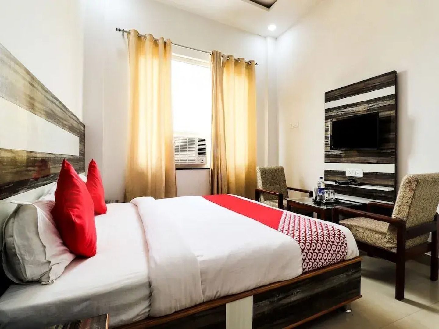 Hotel Bandhan by OYO Rooms