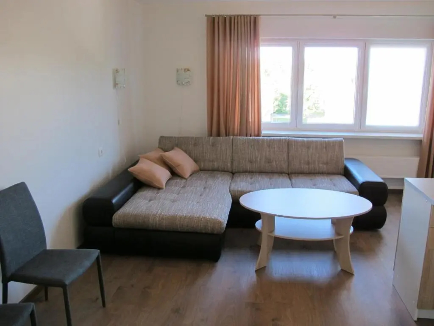 Orissaare Apartment