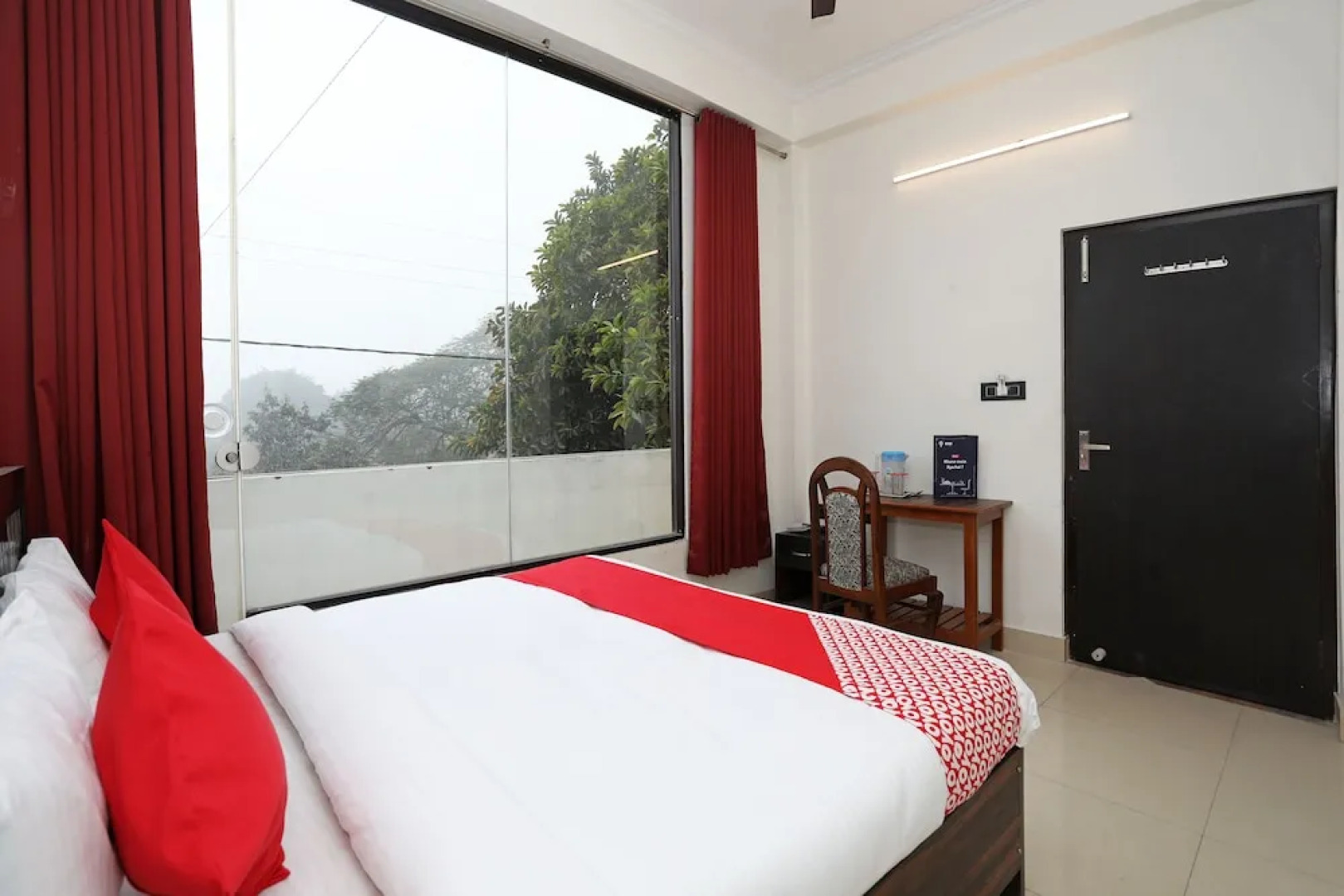 OYO 10535 Hotel Alpine