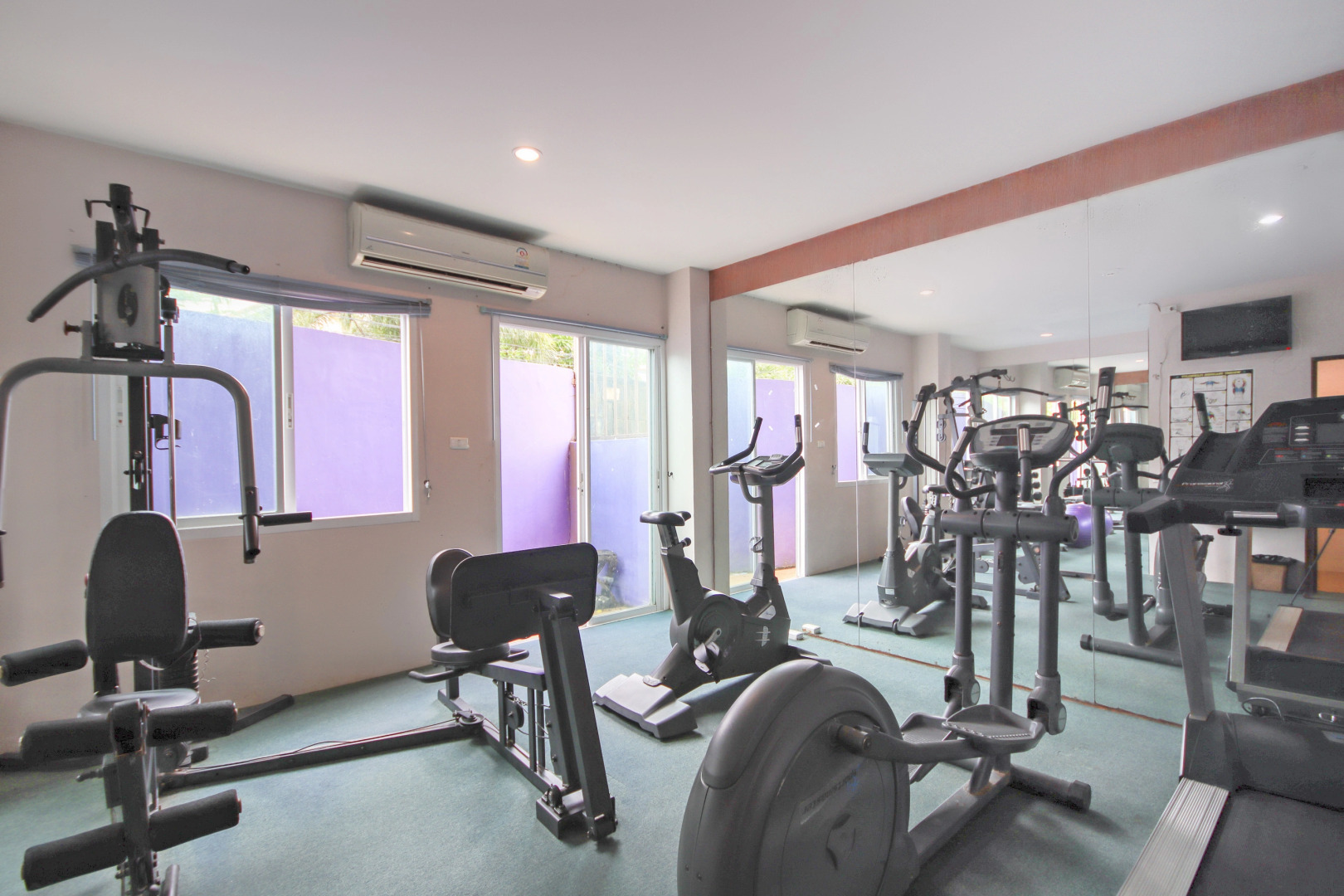 OYO 75321 Gemma Patong