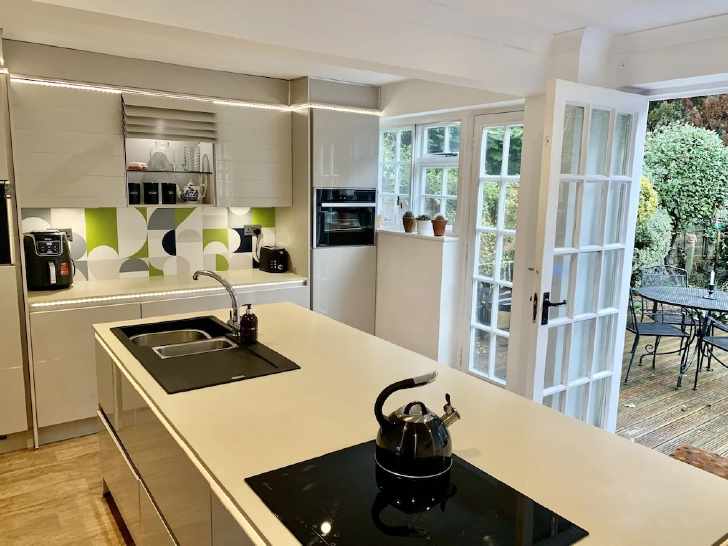 Stylish Central House Next To Warwick Castle