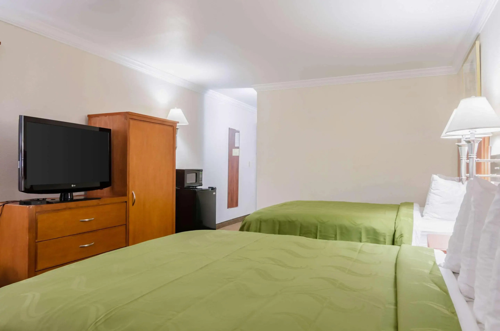 Sunflower Inn and Suites