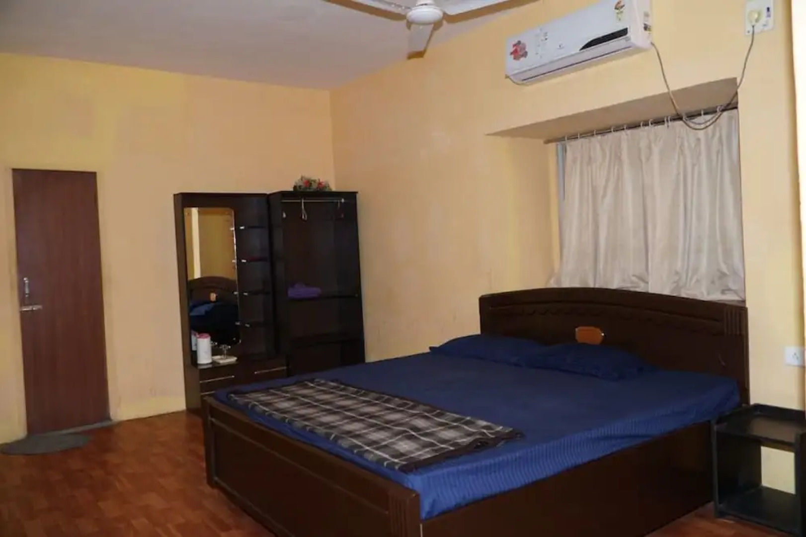 Neel kanth Motels & Hotel