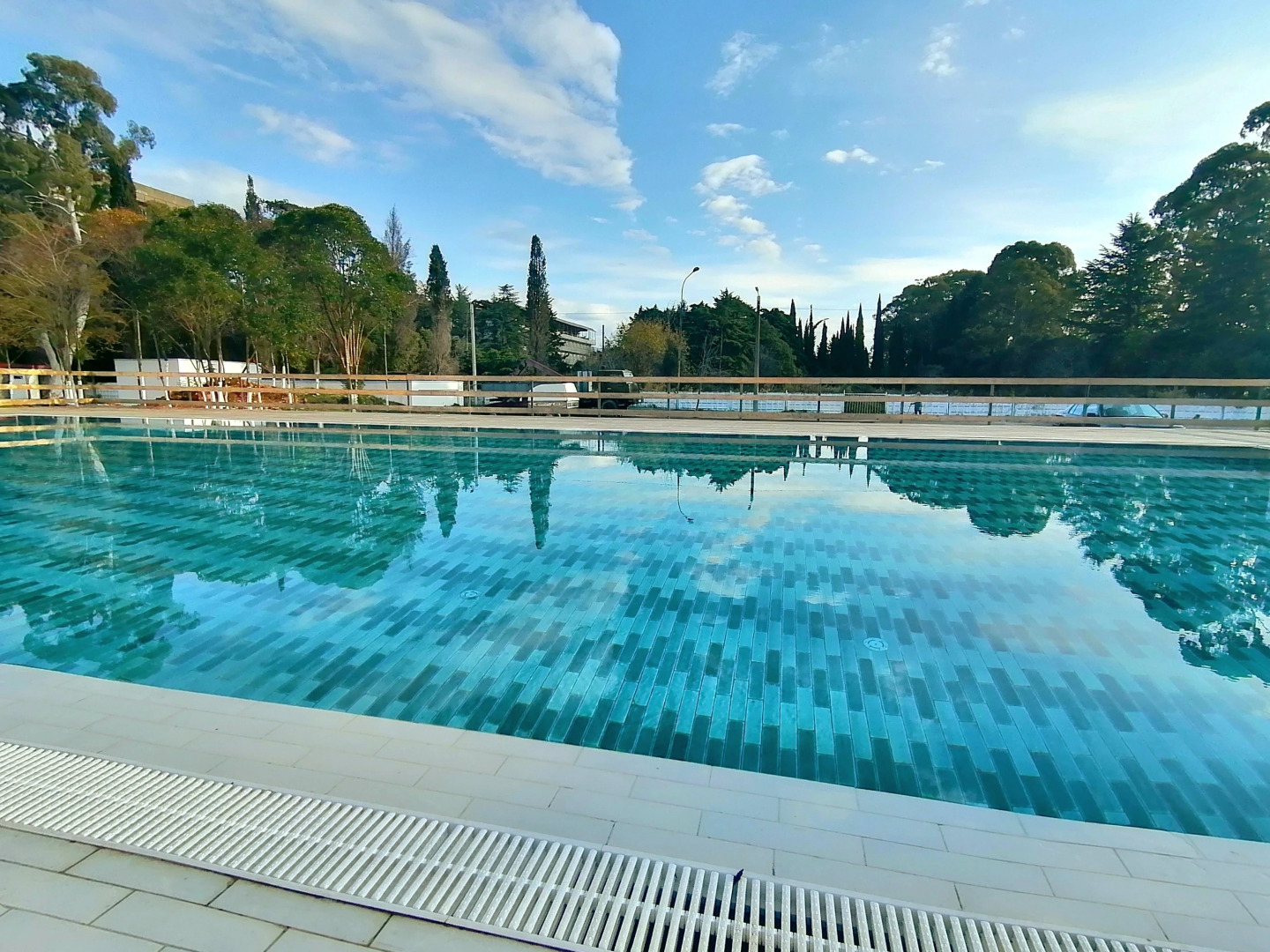 Апсны (Гудаута), отель (Абазинская, 2а)