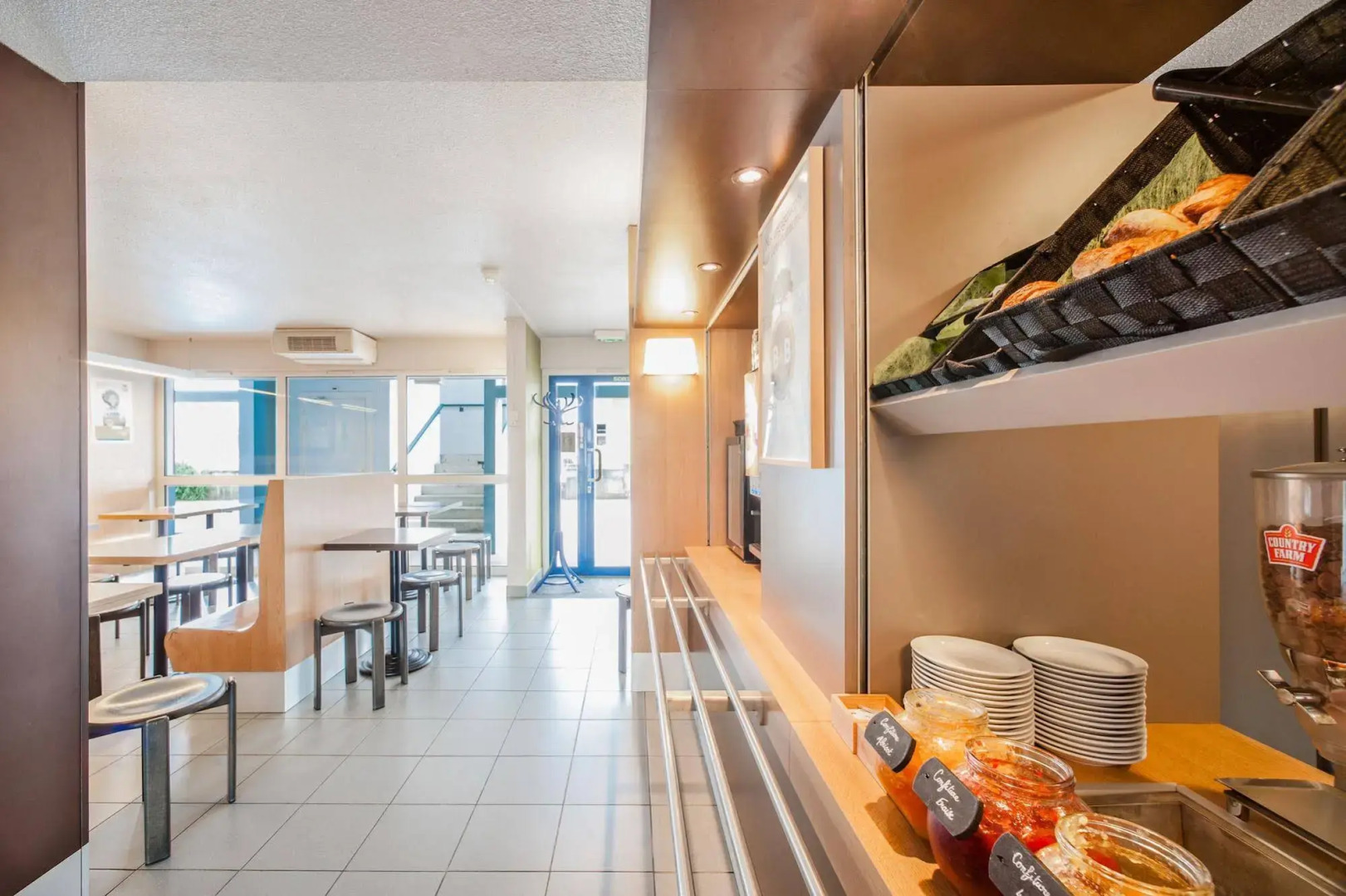 Kyriad Direct Poitiers - Gare du Futuroscope