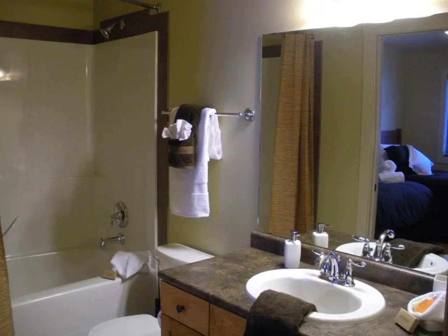 Lush Mountain Accommodations