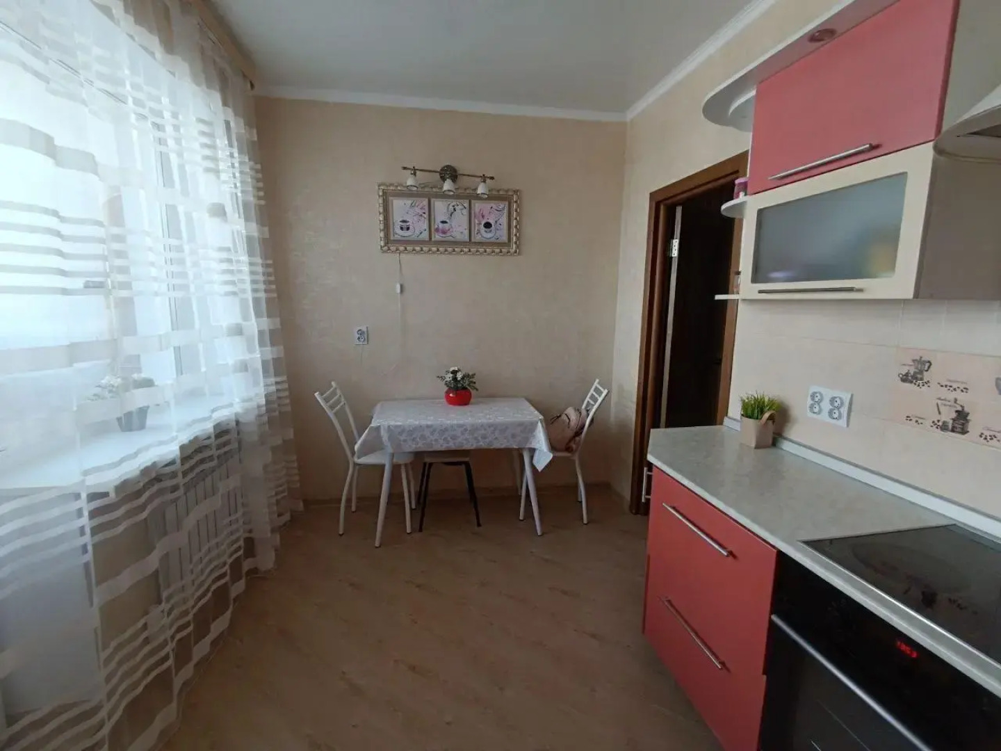 Две Подушки на проспекте Станке Димитрова 67 корпус 5