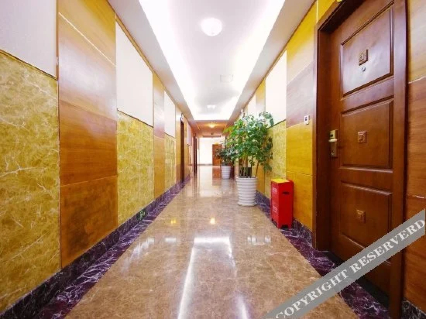 Chengzhong Blue Sky Hotel