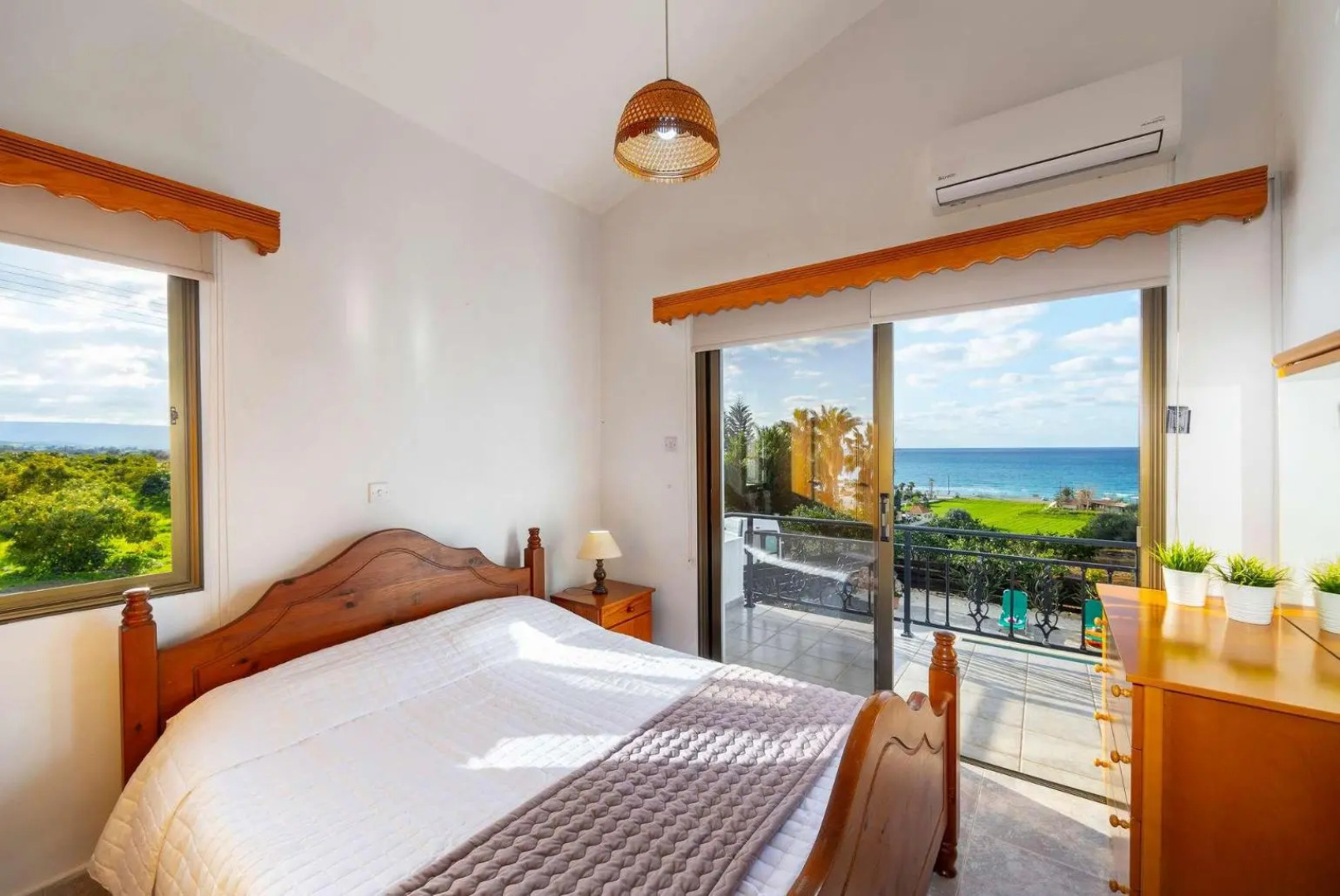 Villa Adonis Large Private Pool Walk to Beach