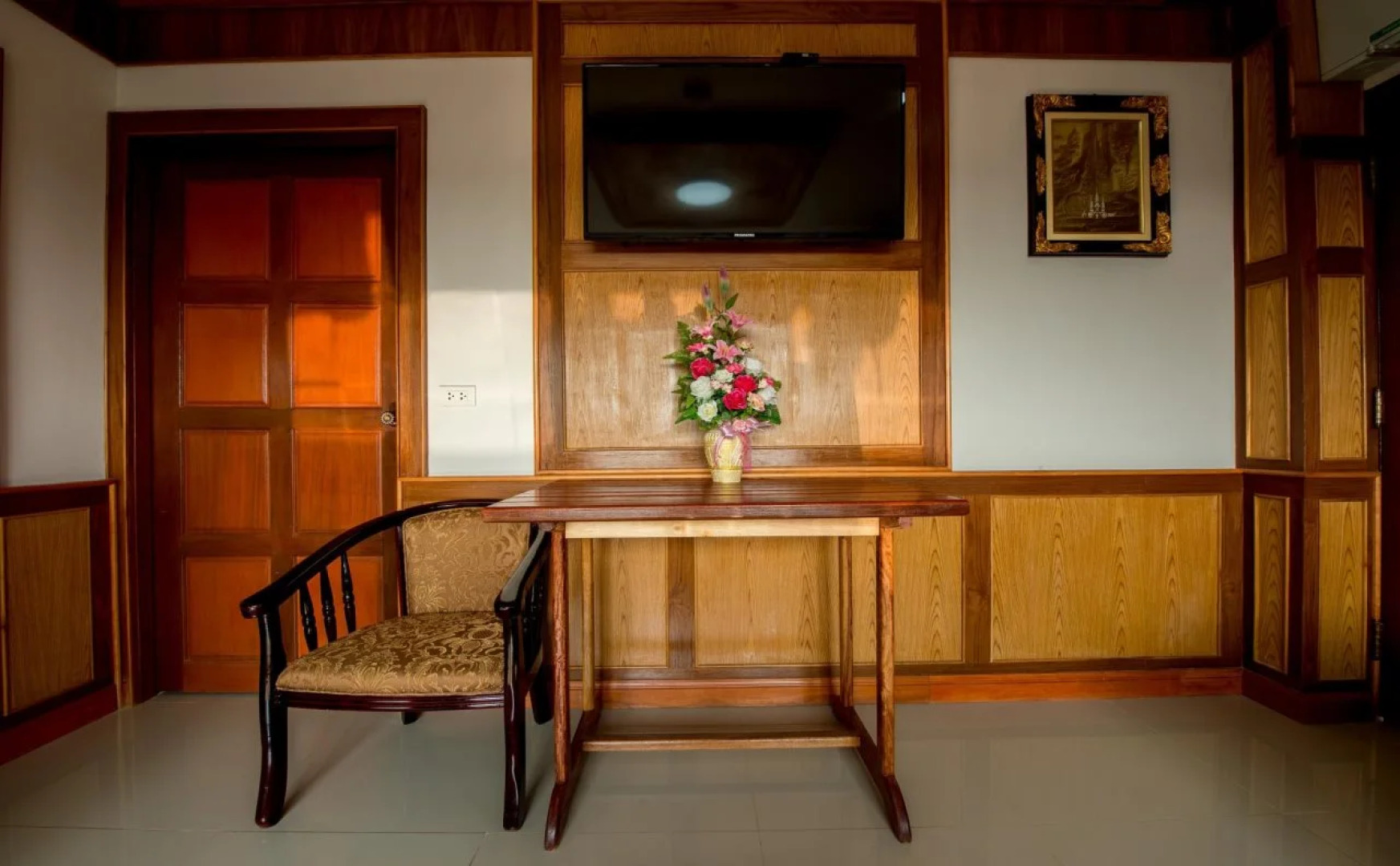 Thatphanom View Hotel