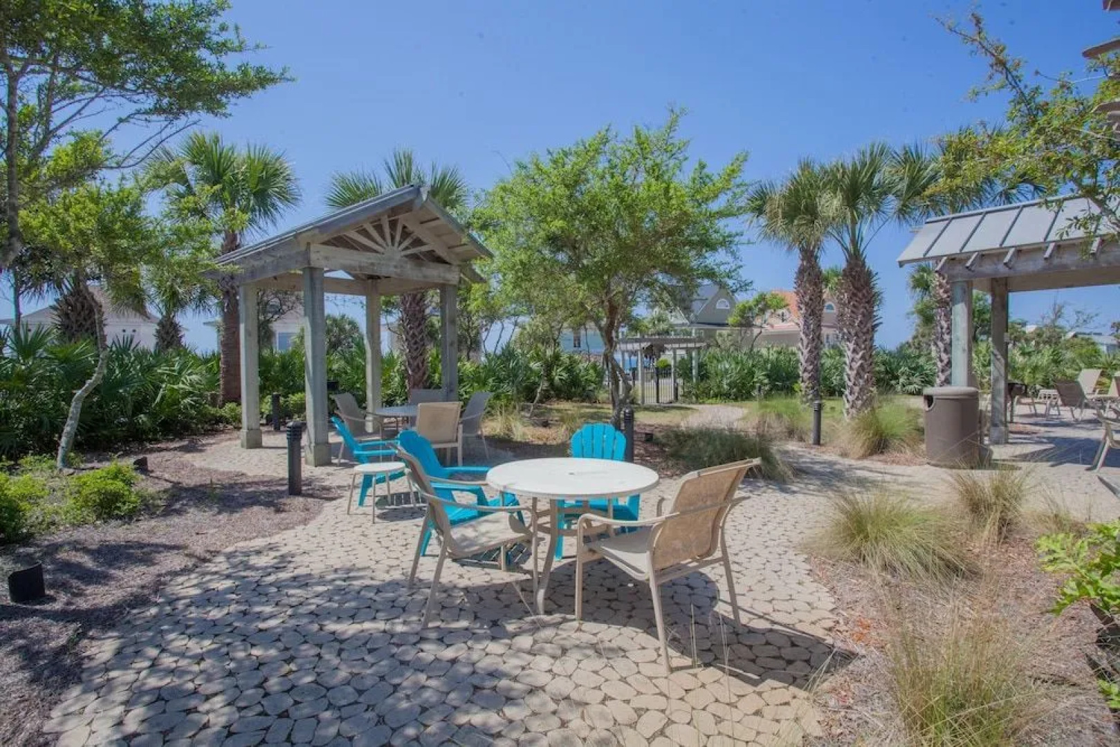 Beach Resort 305 - 1058526 - 1 Br condo by RedAwning