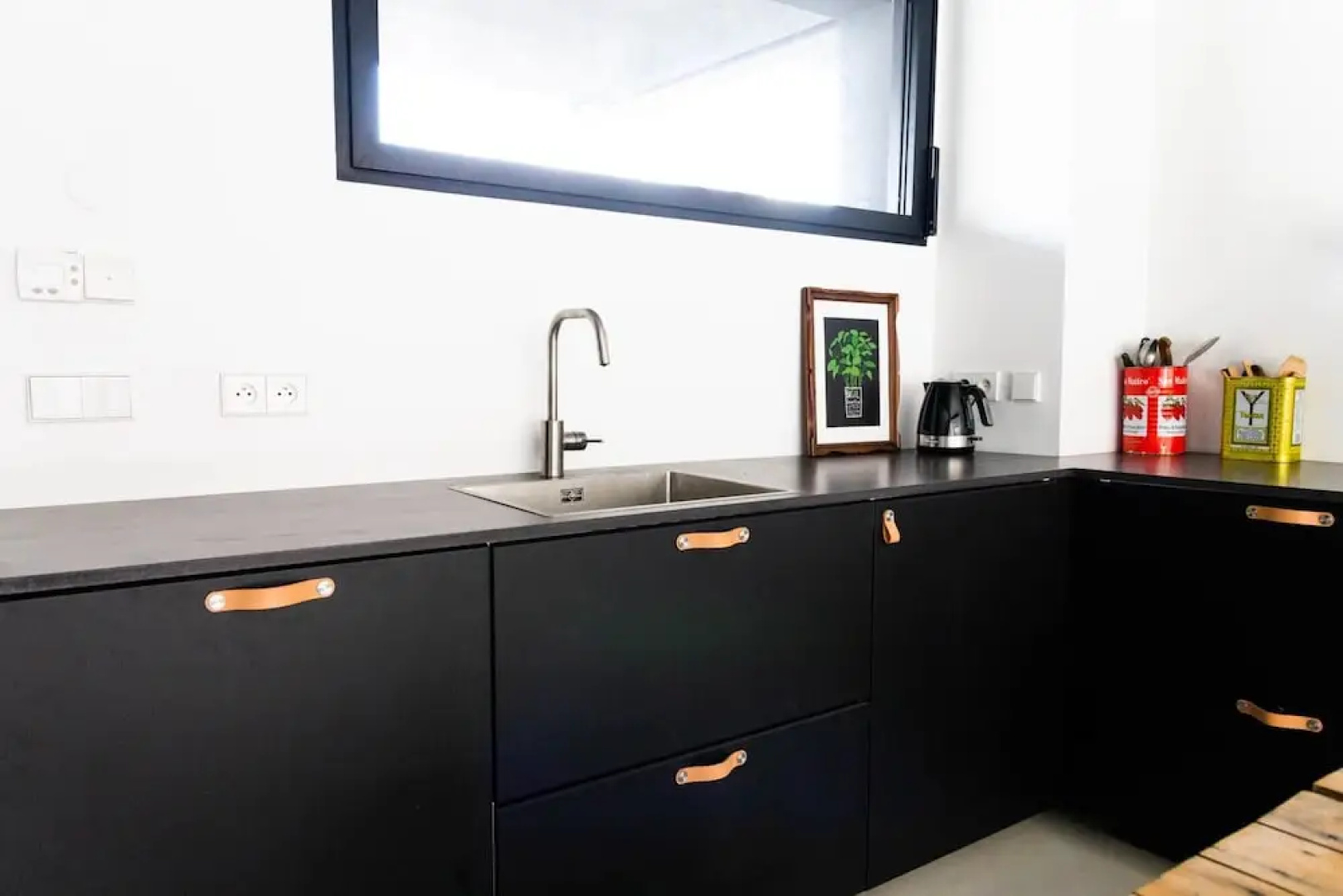 Loft With 4 Bedrooms, Terrace, Very Close to Paris