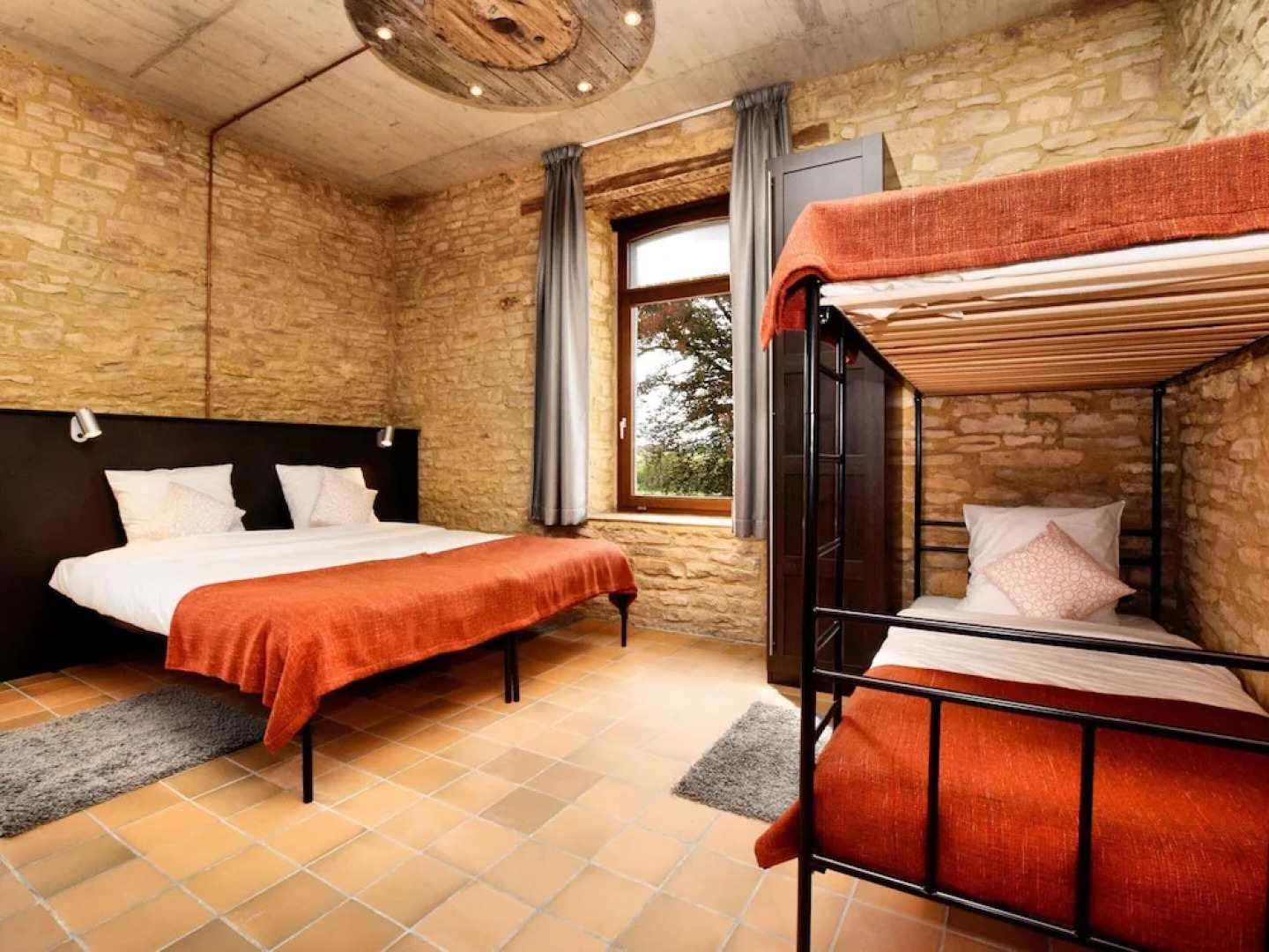 Group Villa With Pool & Sauna