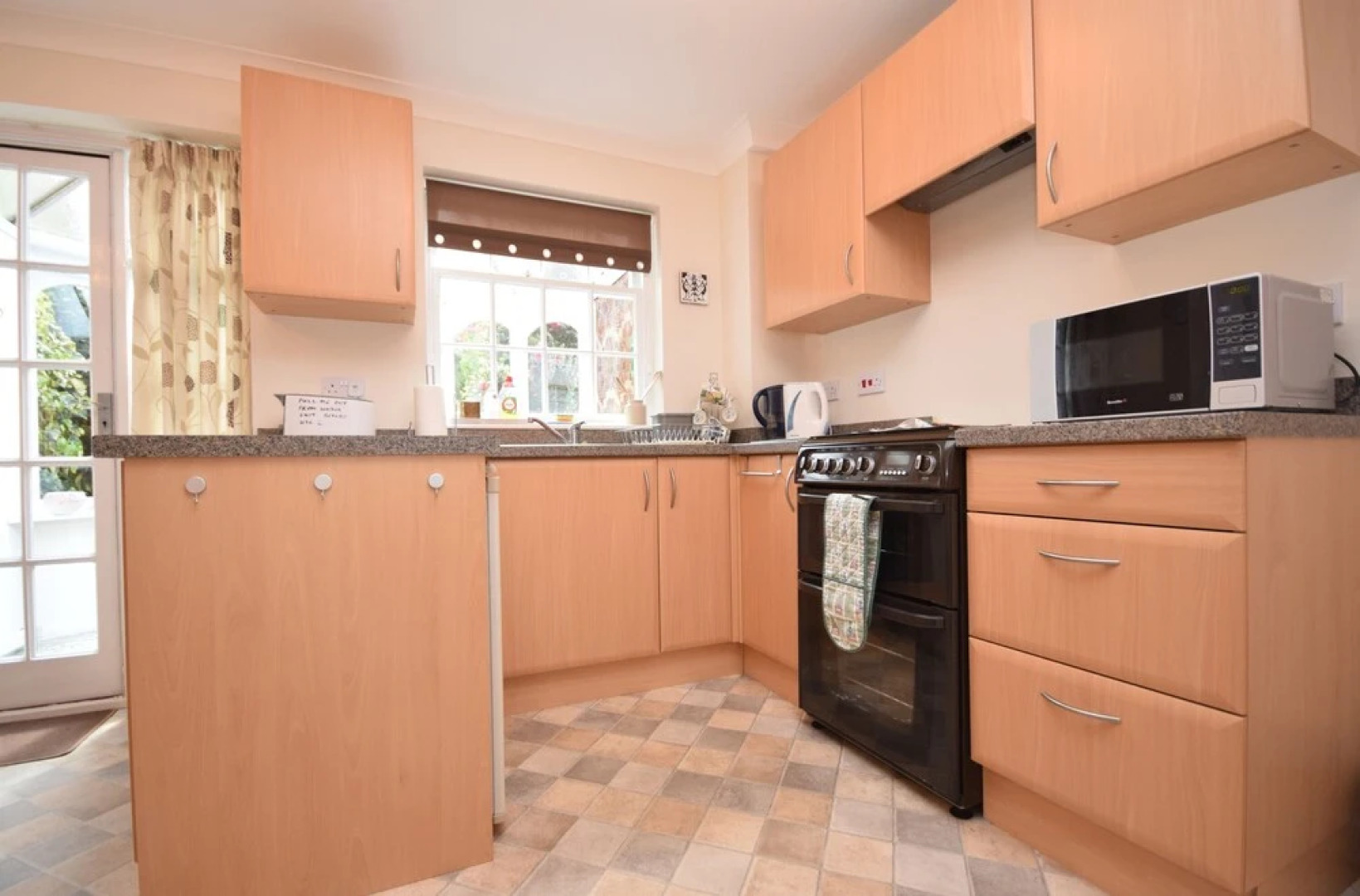 Birch End, Midhurst 91138