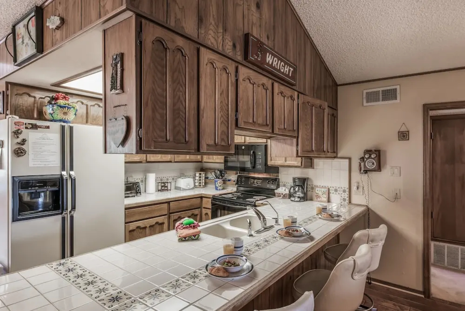 Cowboys Indians and Outlaws - Three Bedroom Cabin