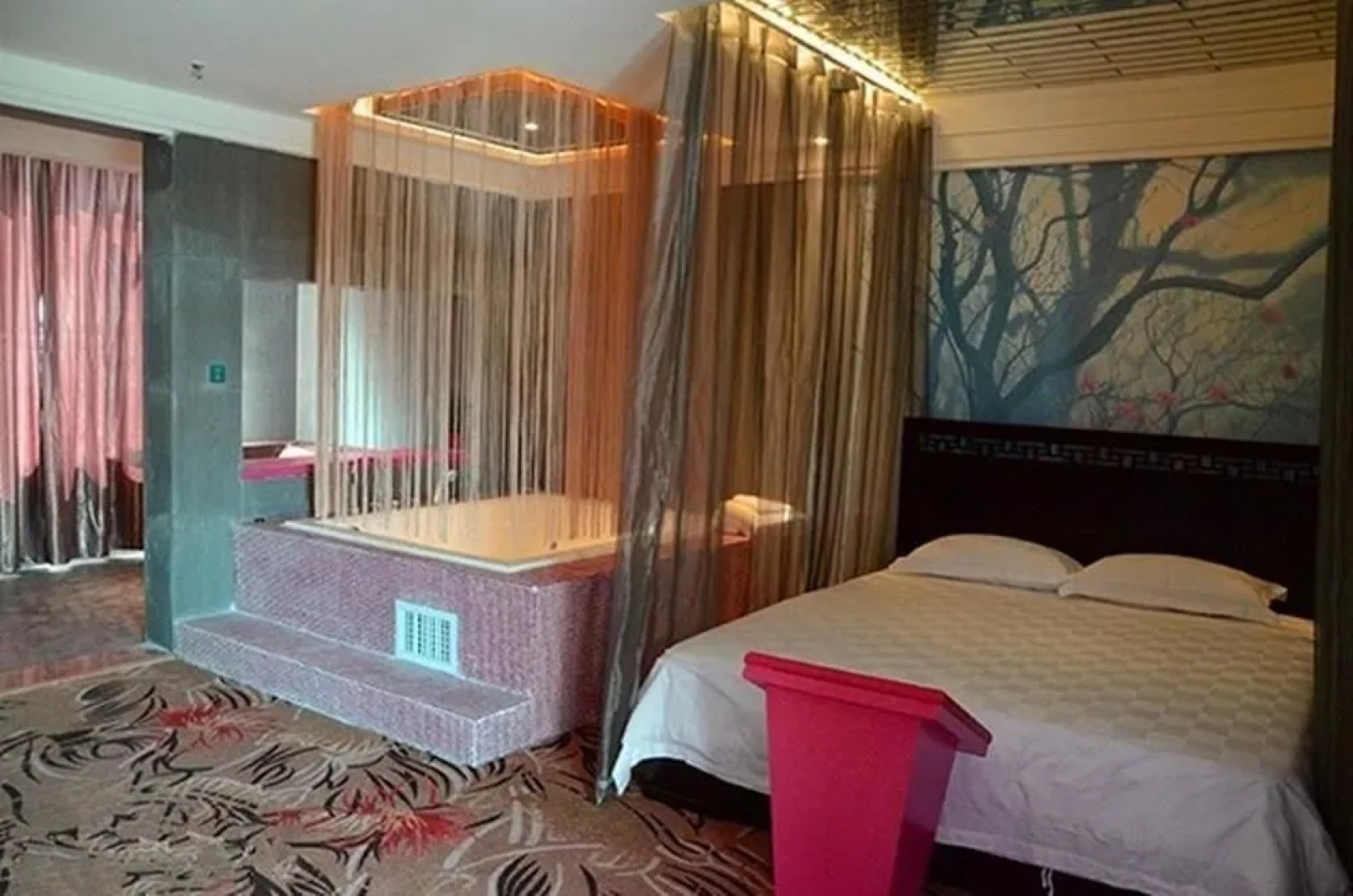 Yichang Xiangjiang No. 1 Hotel