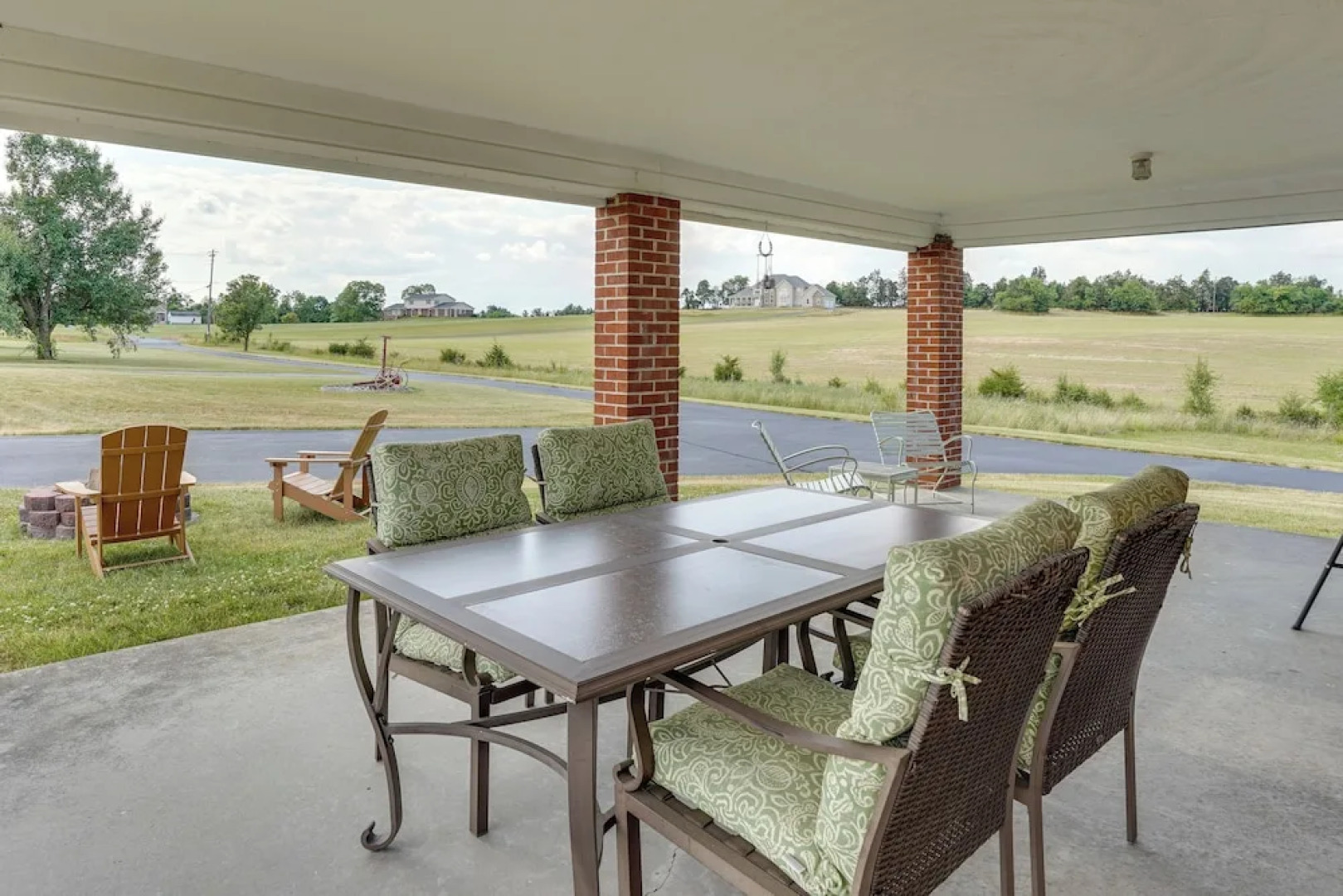 The MD / PA Line Retreat: Scenic Country Getaway!