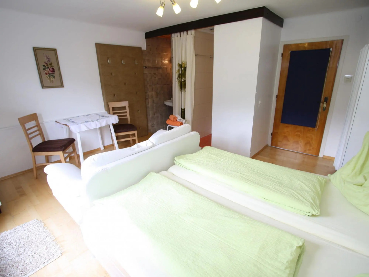 Apartment in Niedernsill With Garden Views