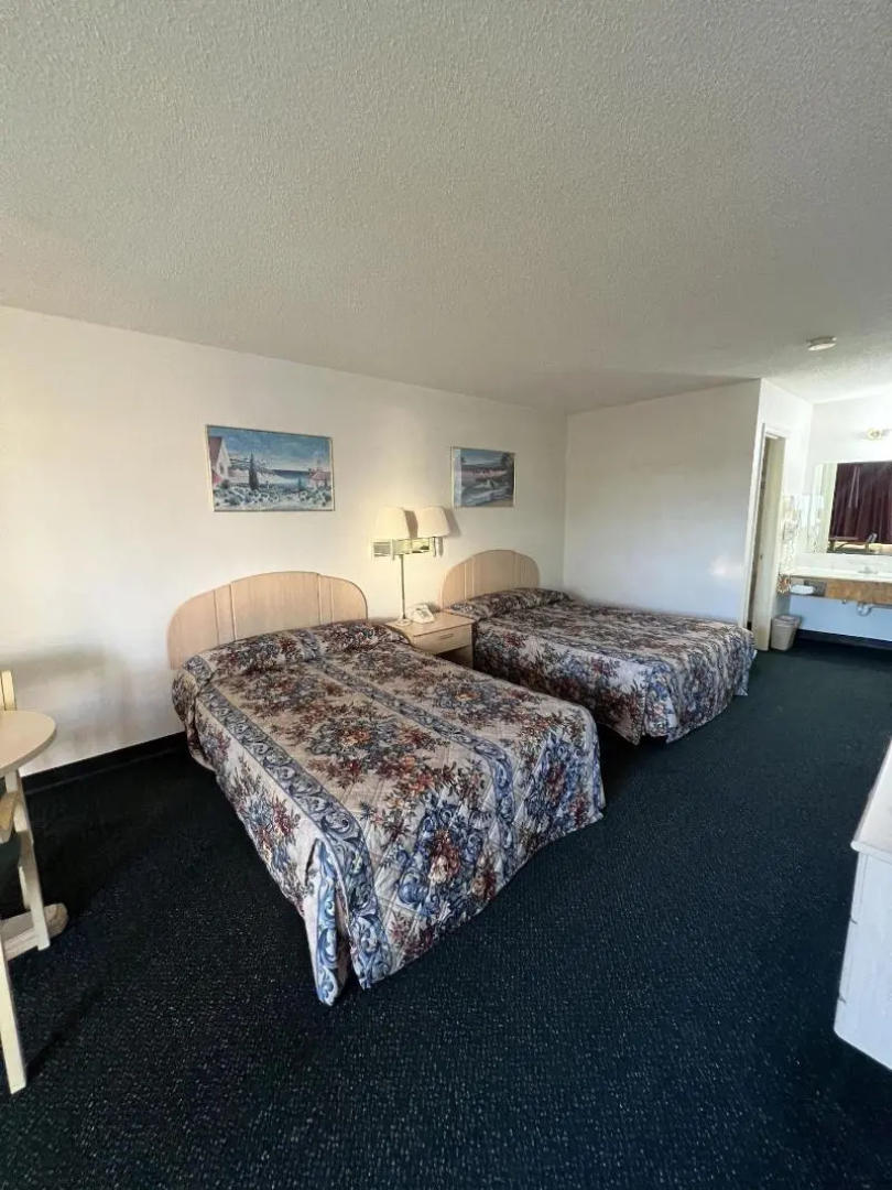Garden Inn & Suites