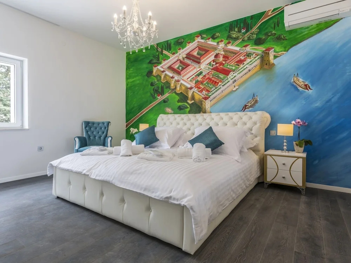 Fabuluous Villa with Private Pool, Garden, Hot Tub