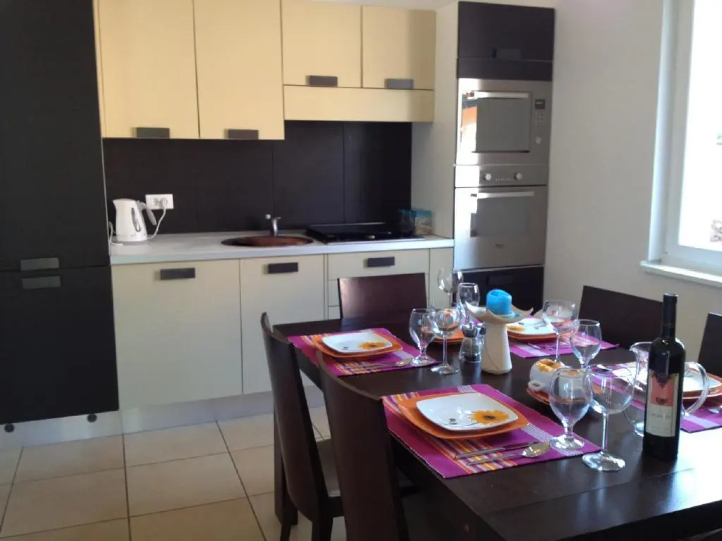 Dee's House and Pool