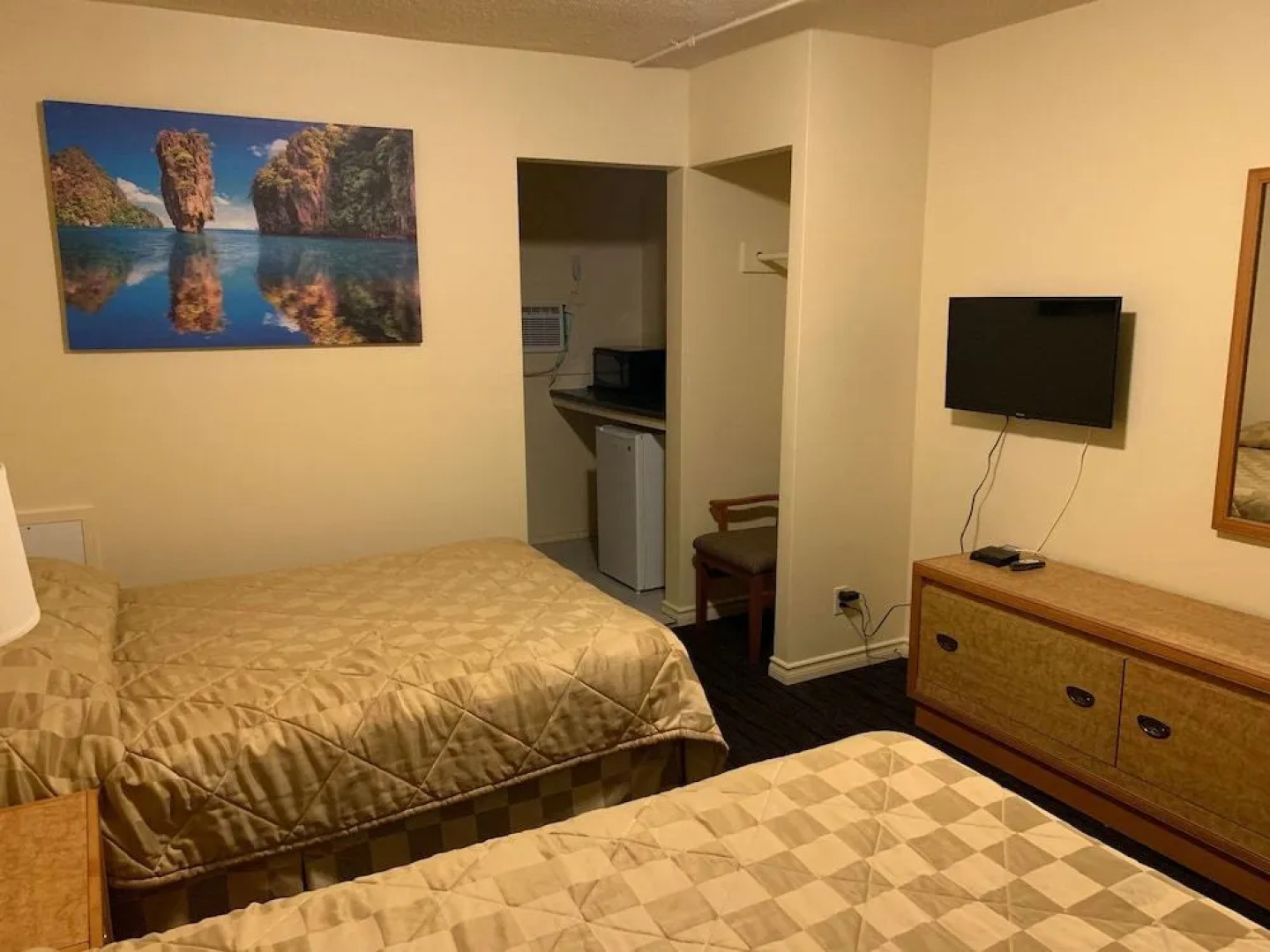 Traveller's Choice Motel