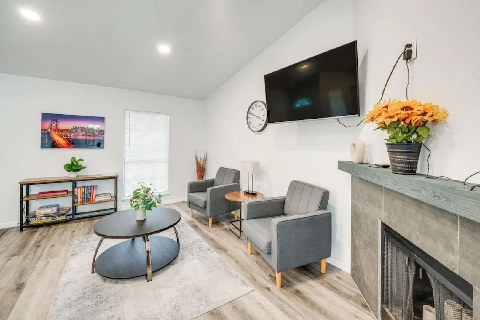 Game Room & Pool: Family Home in The Colony!