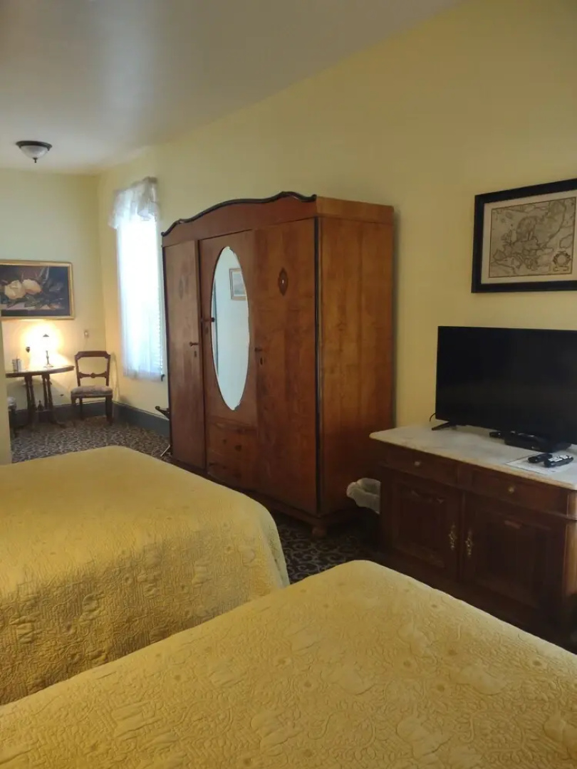 The Lafayette Inn