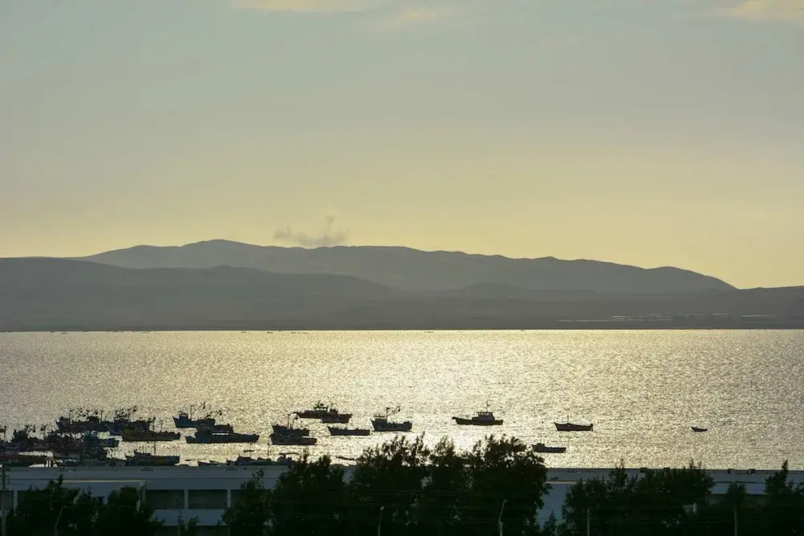 w Modern 5BR With Private Pool in Paracas