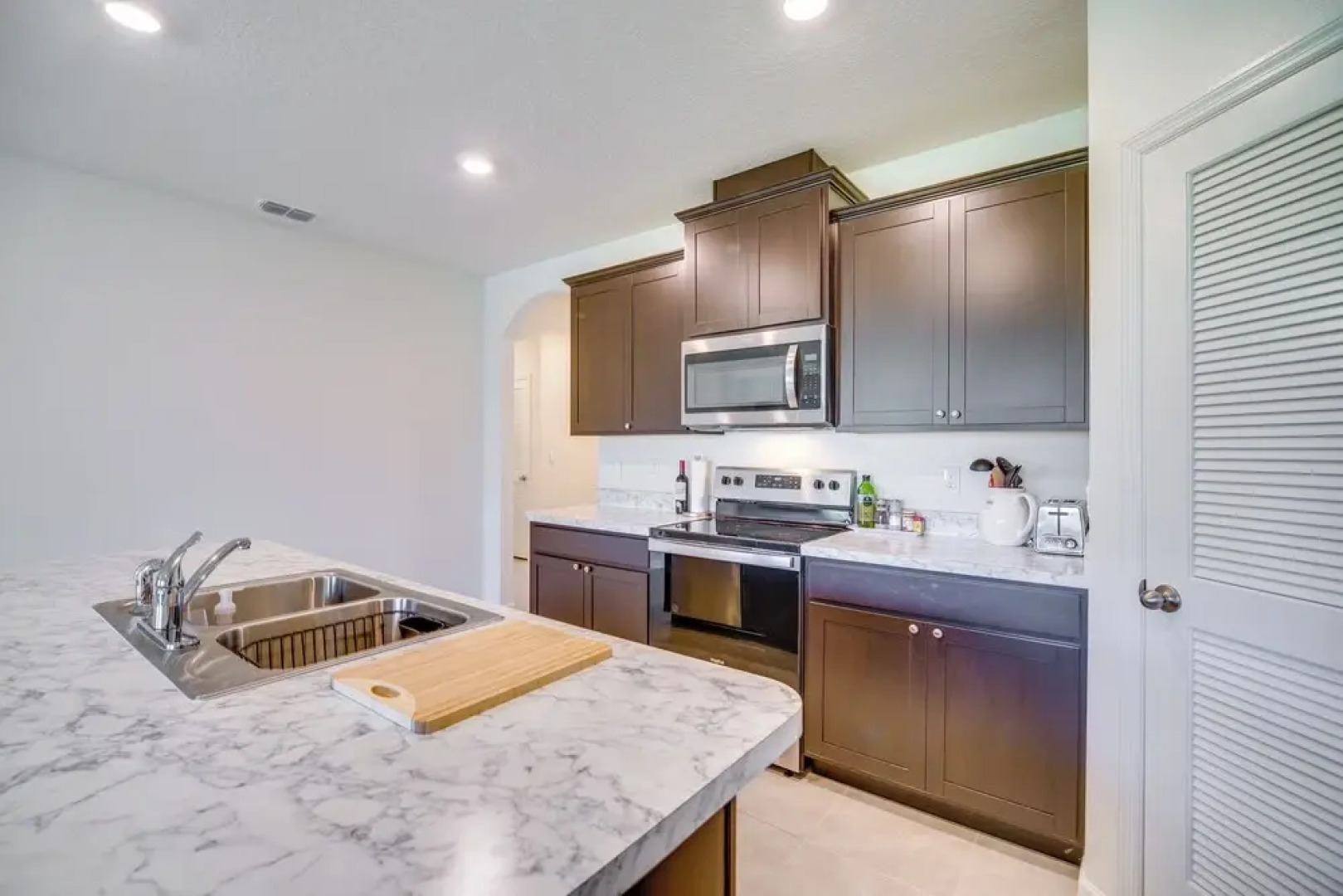 Pet-friendly Sebastian Retreat: 7 Mi to Beach!