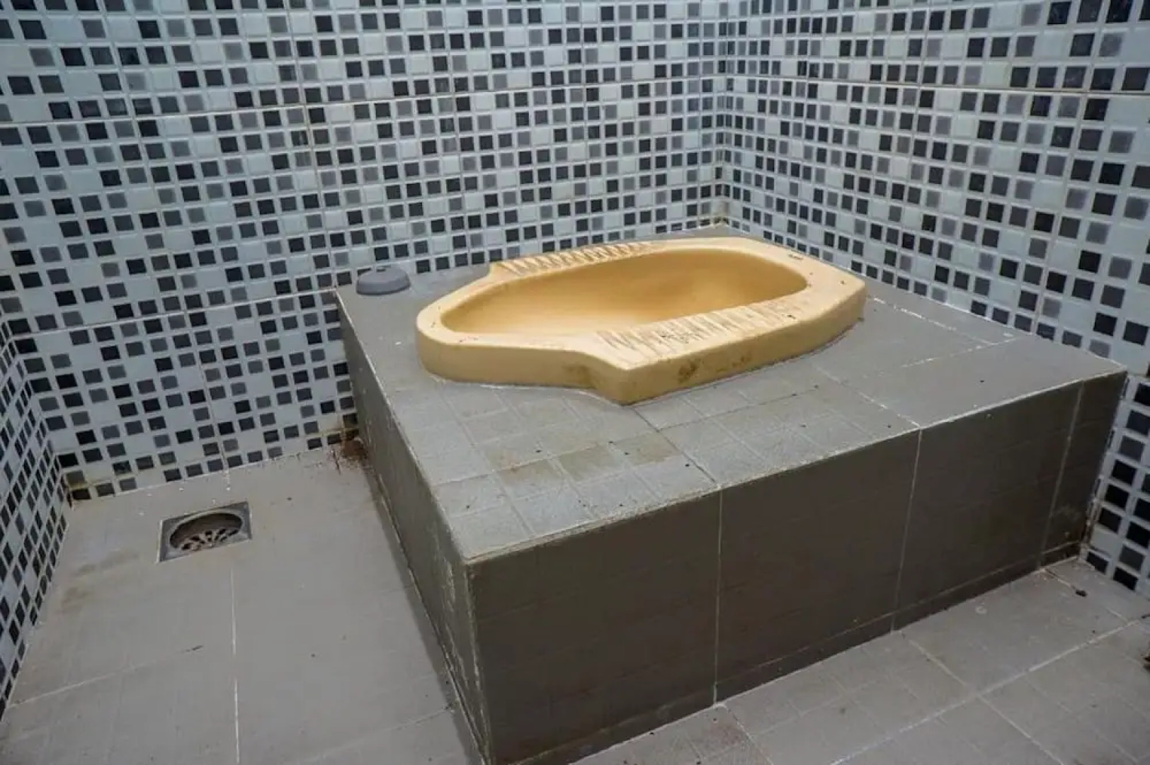 SPOT ON 93144 Homestay H. Syarif Syariah - Bandar Gresik 2