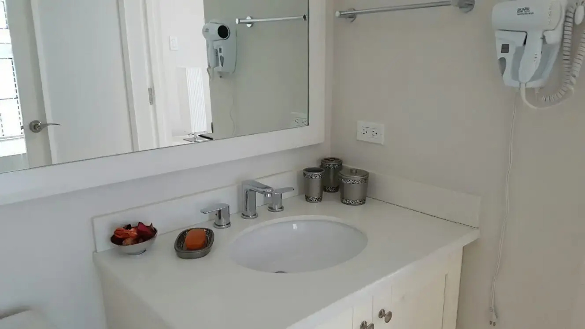 Fern Court Apartment With Oceanic View III