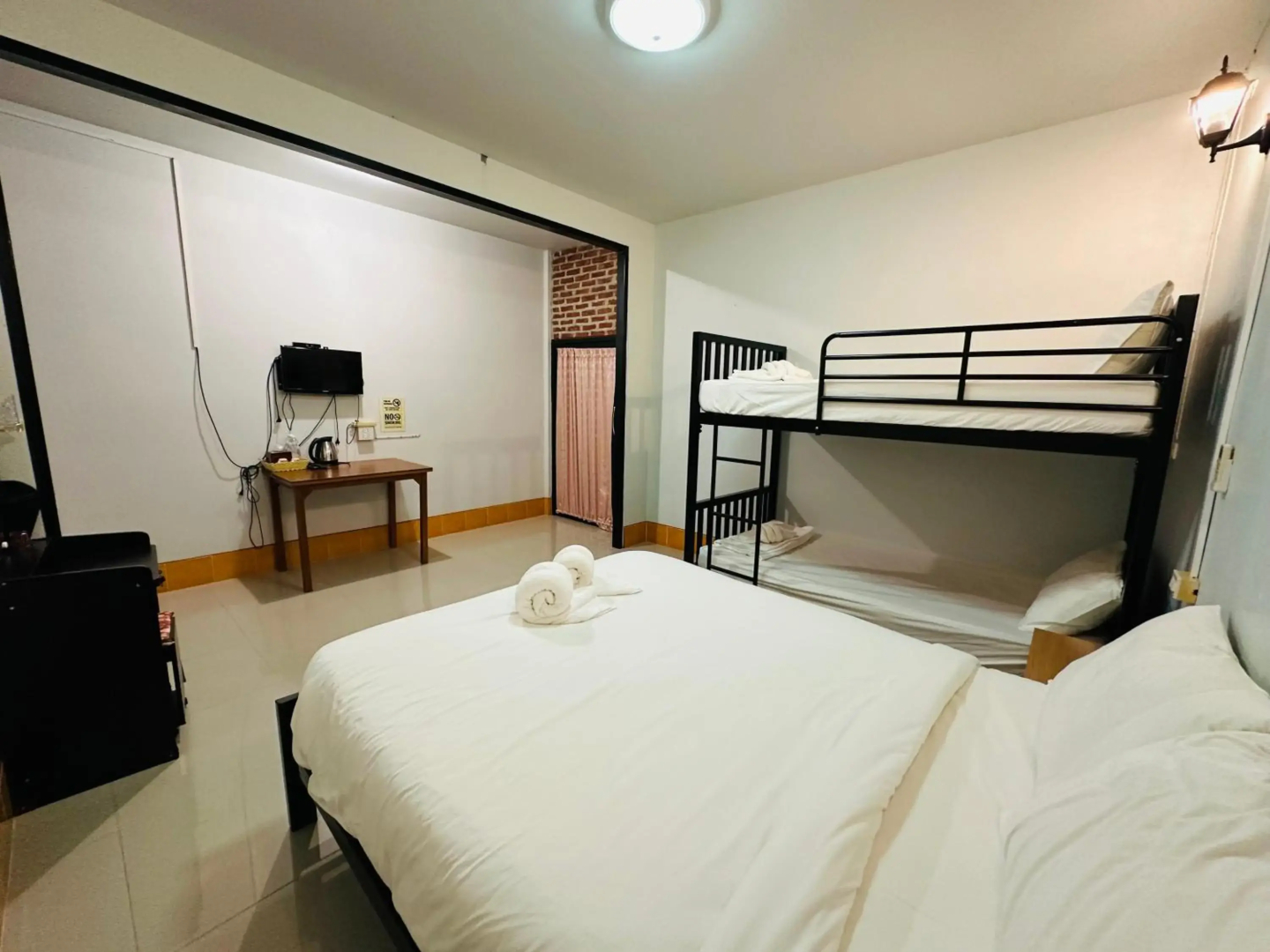 Koh Jum Hostel